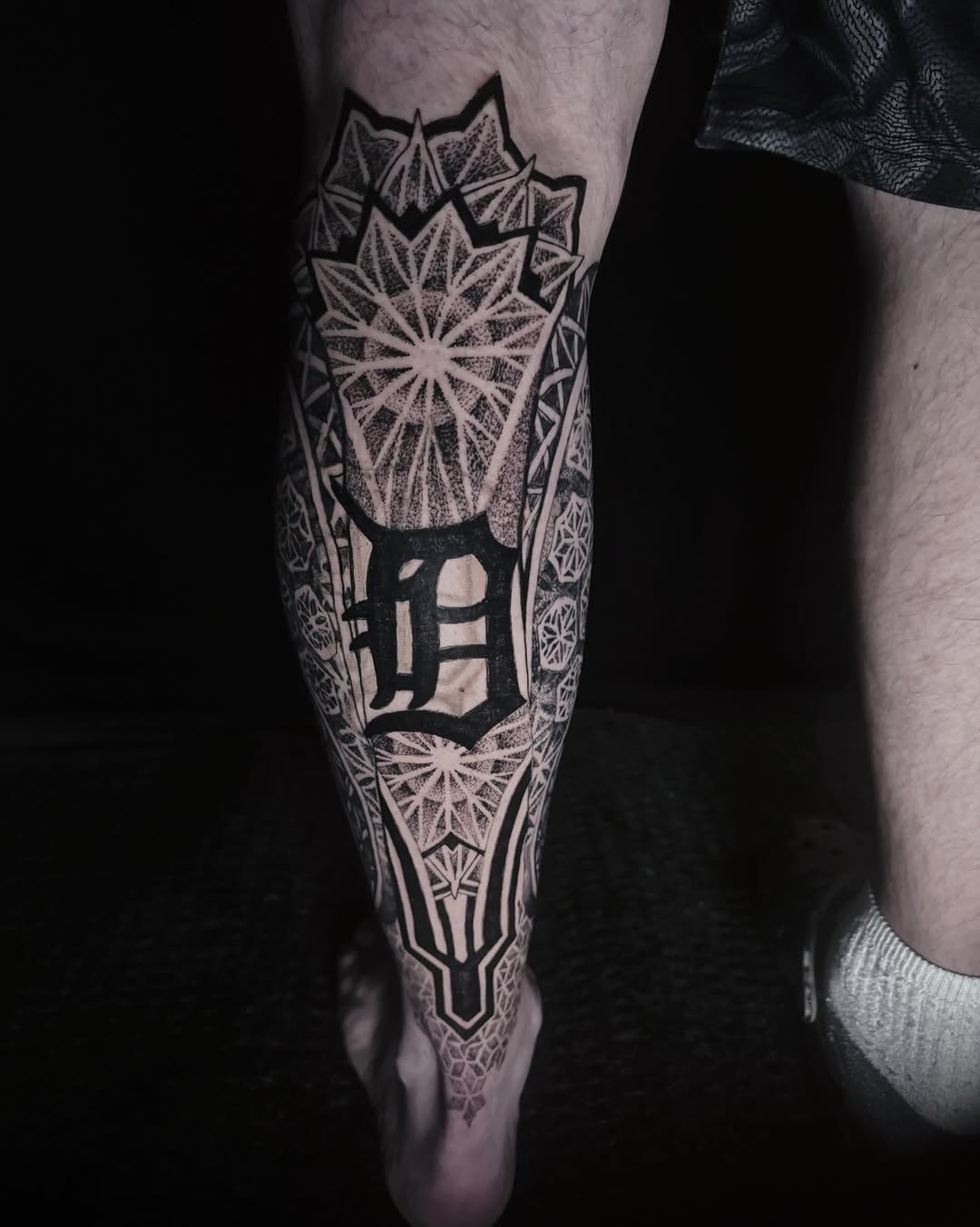 Tattoo by @shengguevaratattoos — geometric, blackwork