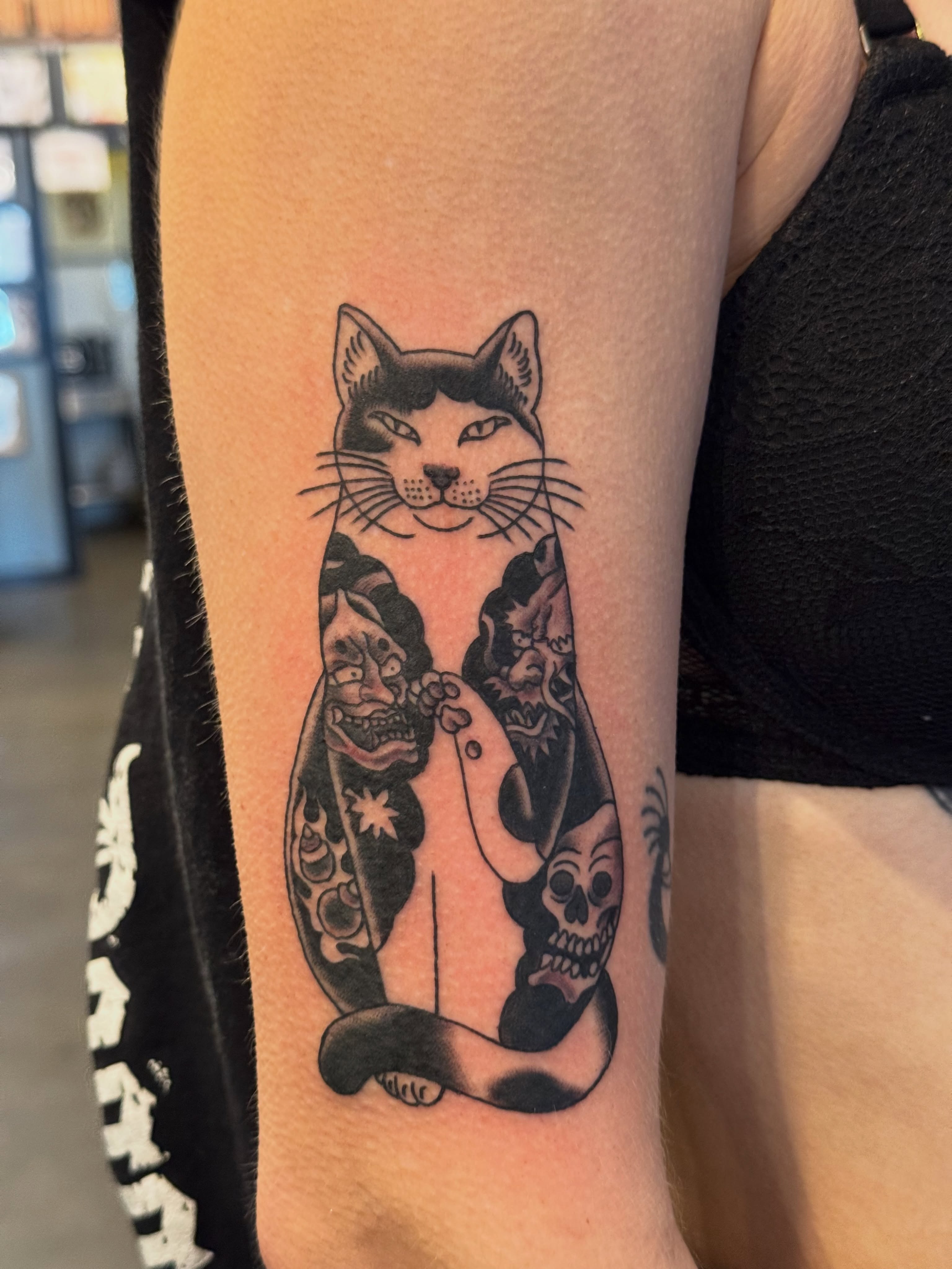 Tattoo by @thepinkmanther — black_and_grey