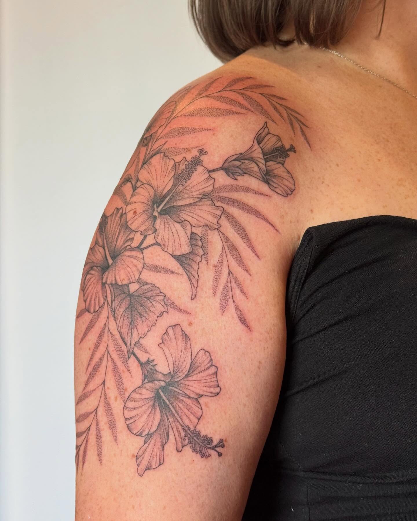 Tattoo by @larkrestattoos — black_and_grey