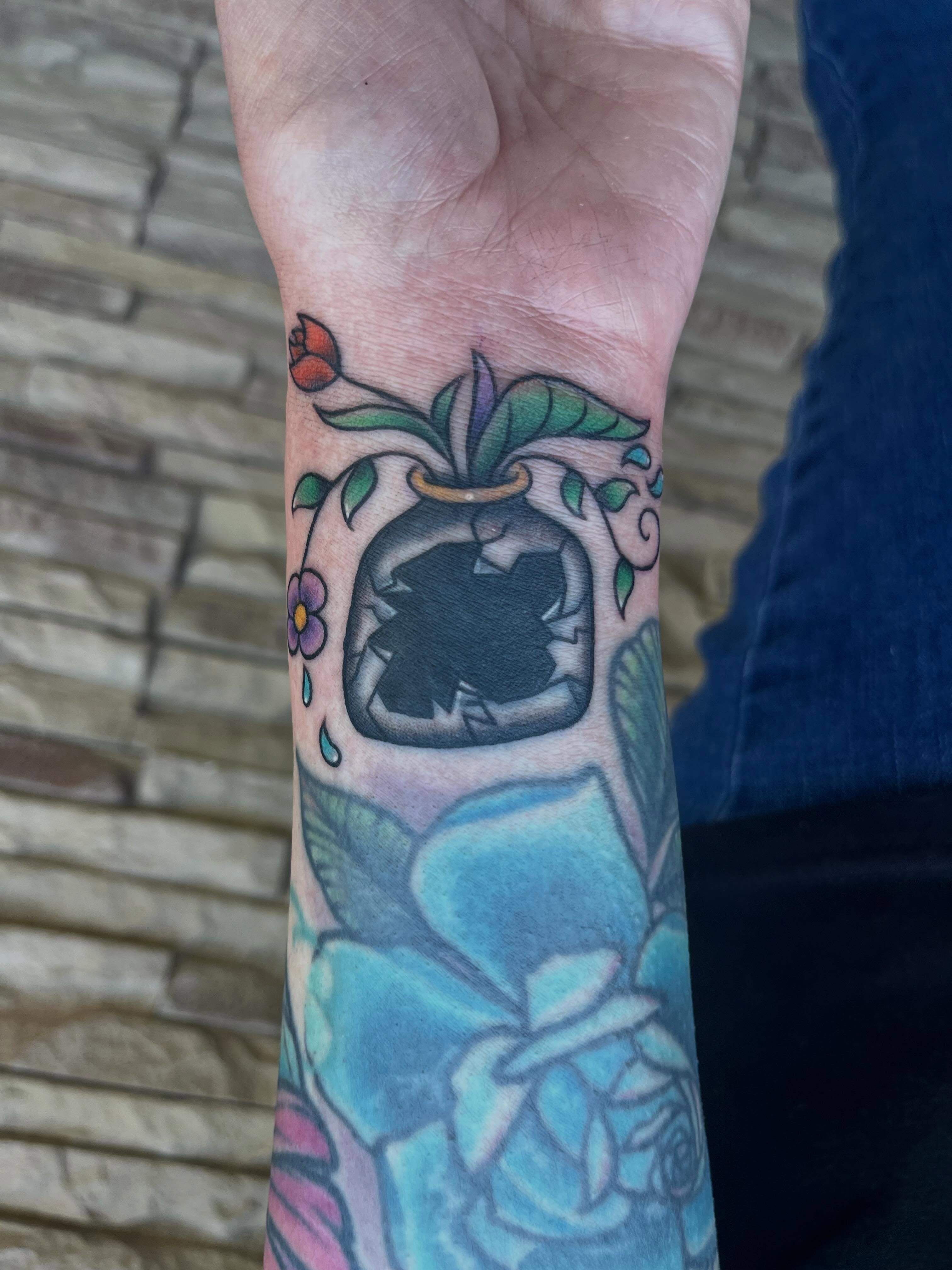 Tattoo by @anavrintattoo — new_school, dotwork