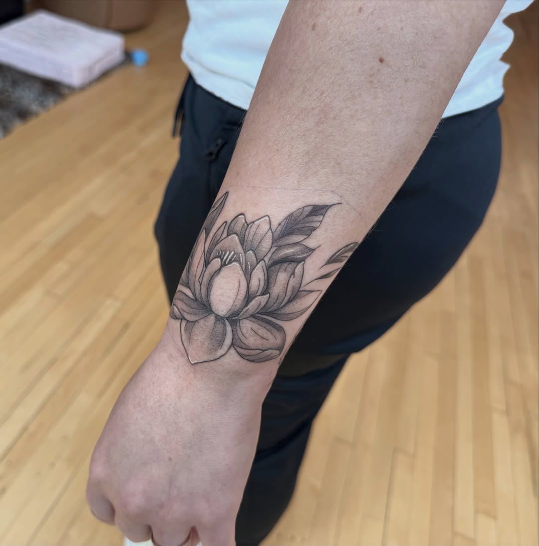 Tattoo by @tinyghosttattoo — black_and_grey, realism