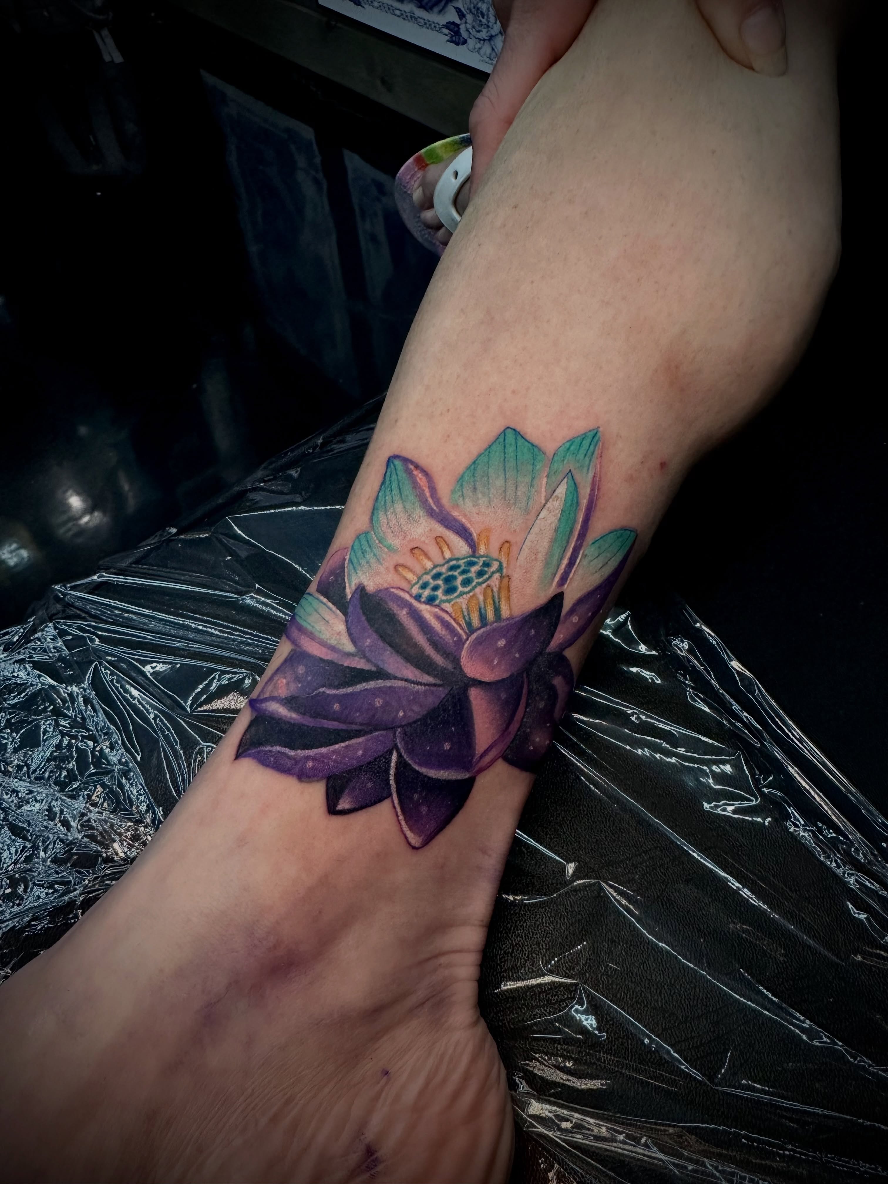 Tattoo by @cholo_supremetattoos โ dotwork, realism