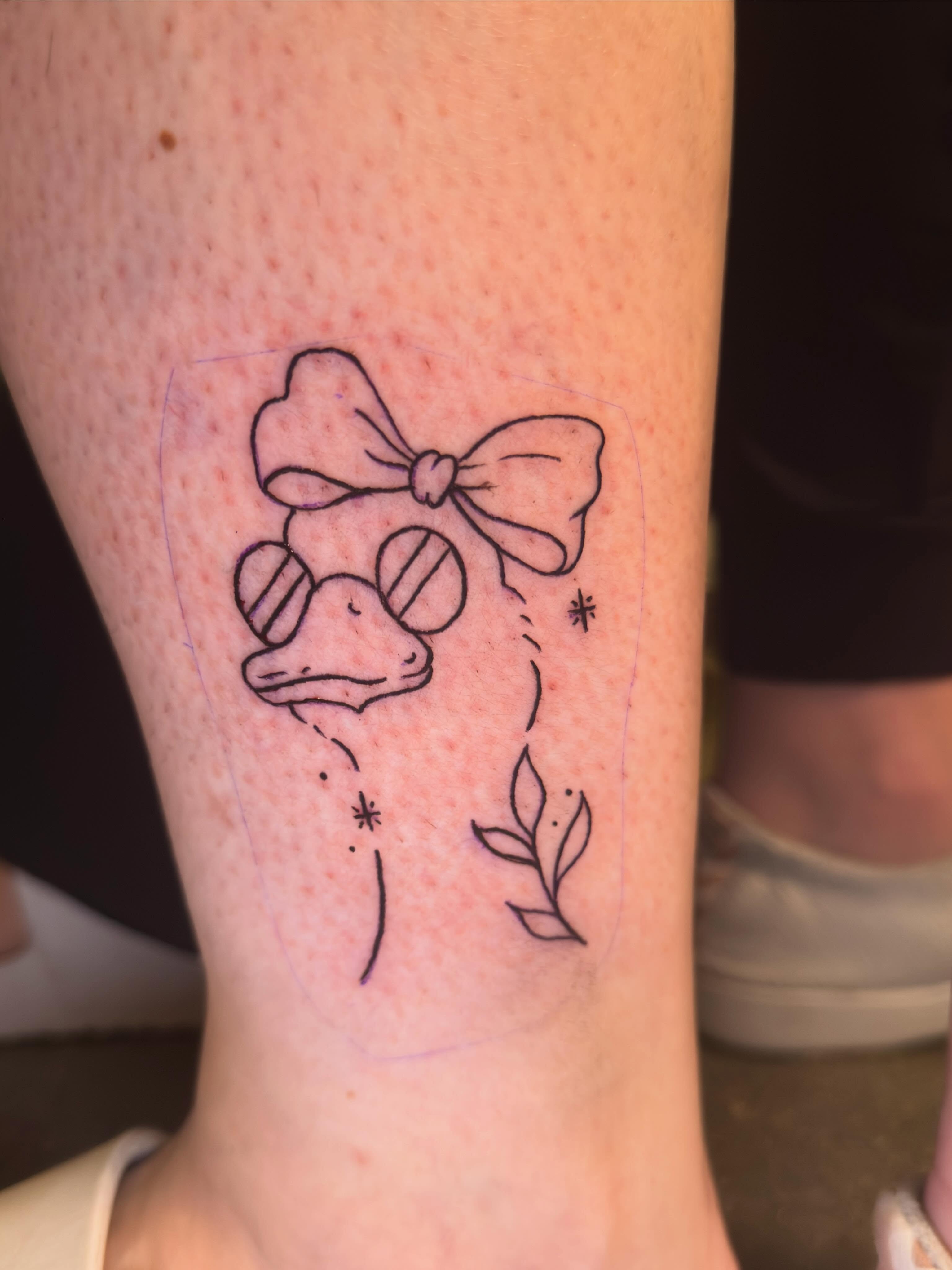 Tattoo by @tat2desirez β fine_line