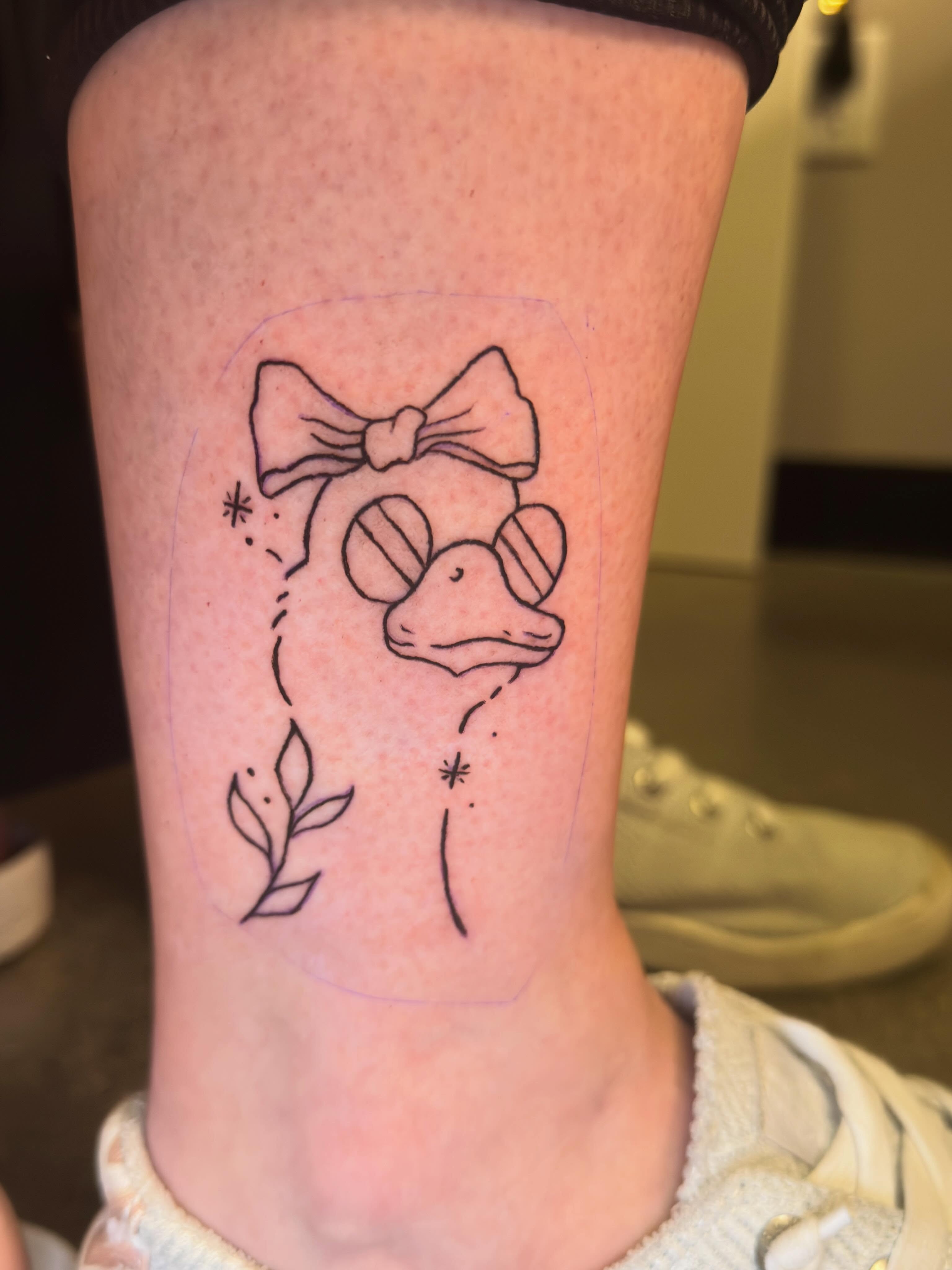 Tattoo by @tat2desirez β fine_line