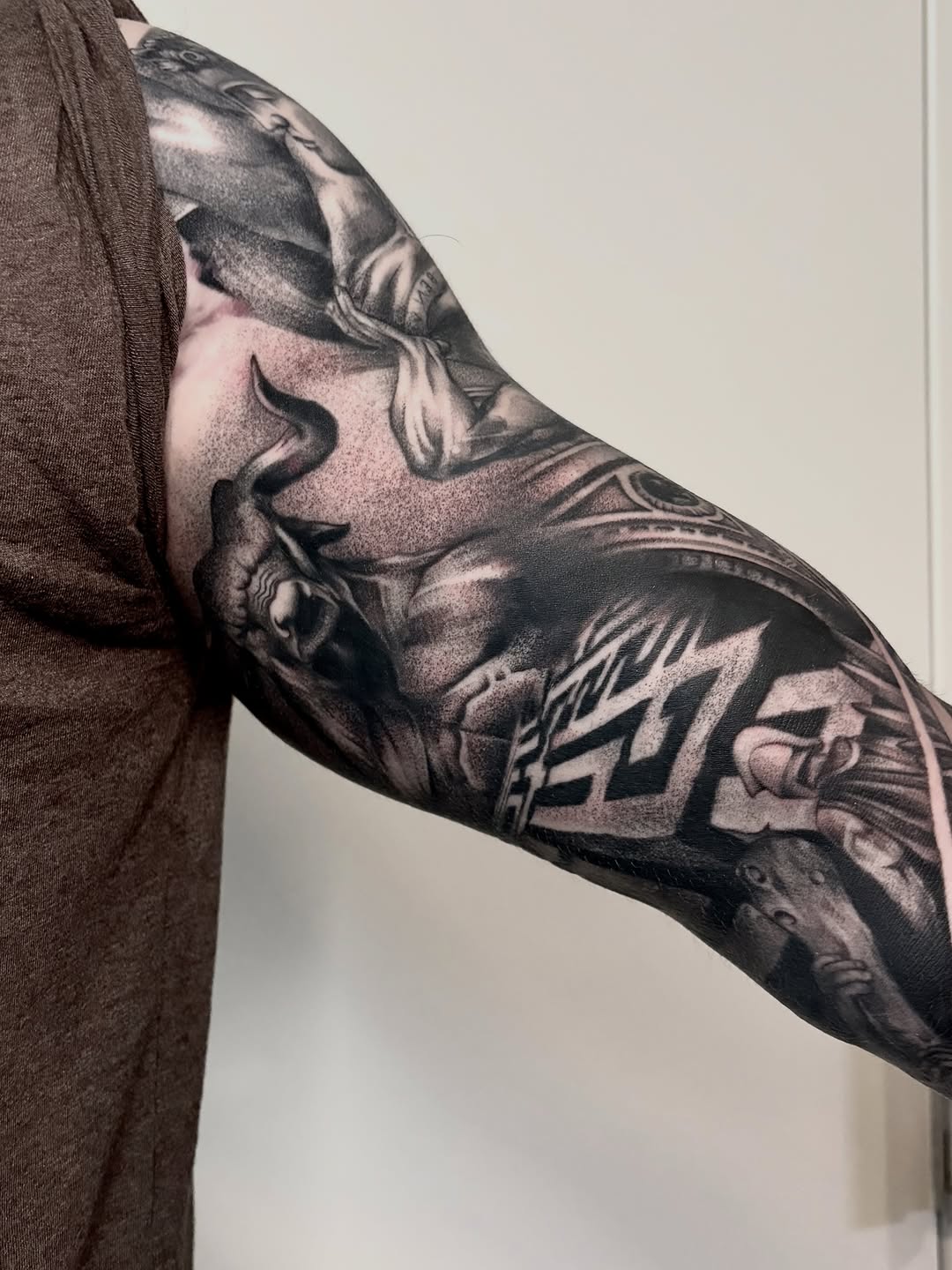 Tattoo by @aannamosity — black_and_grey, realism