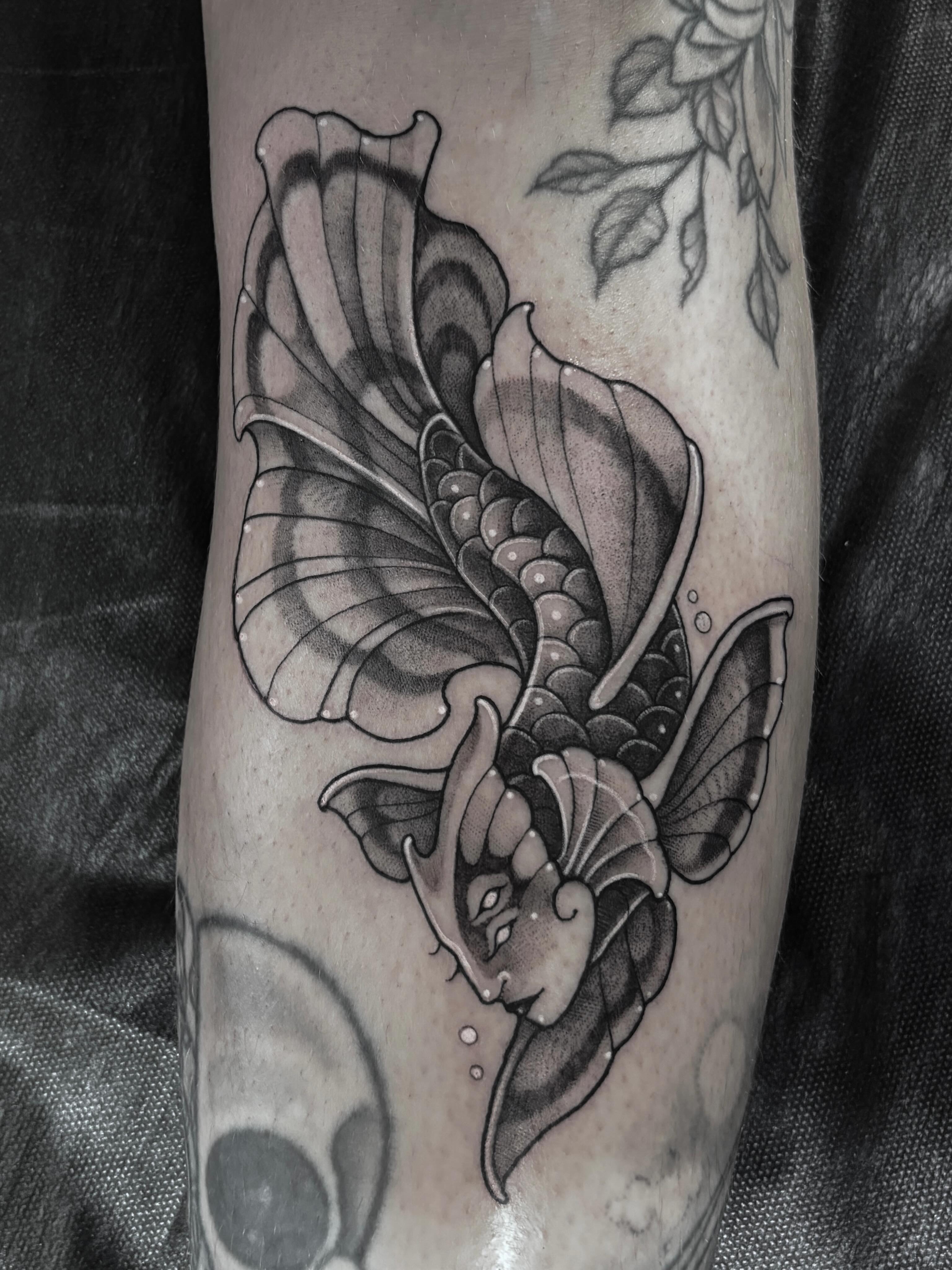 Tattoo by @fairygremlinn — black_and_grey