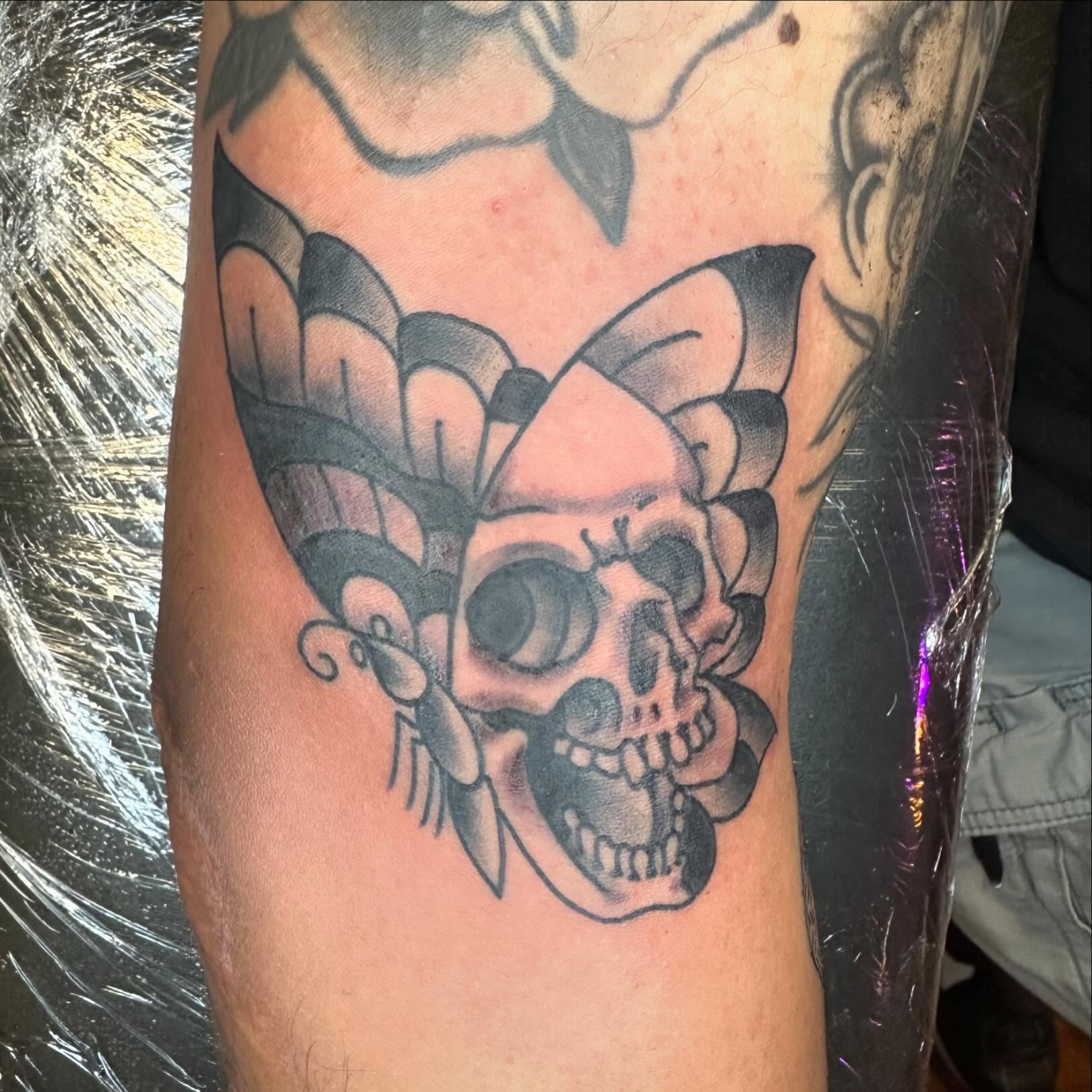 Tattoo by @jeffrey_dt_314 — american_traditional, black_and_grey