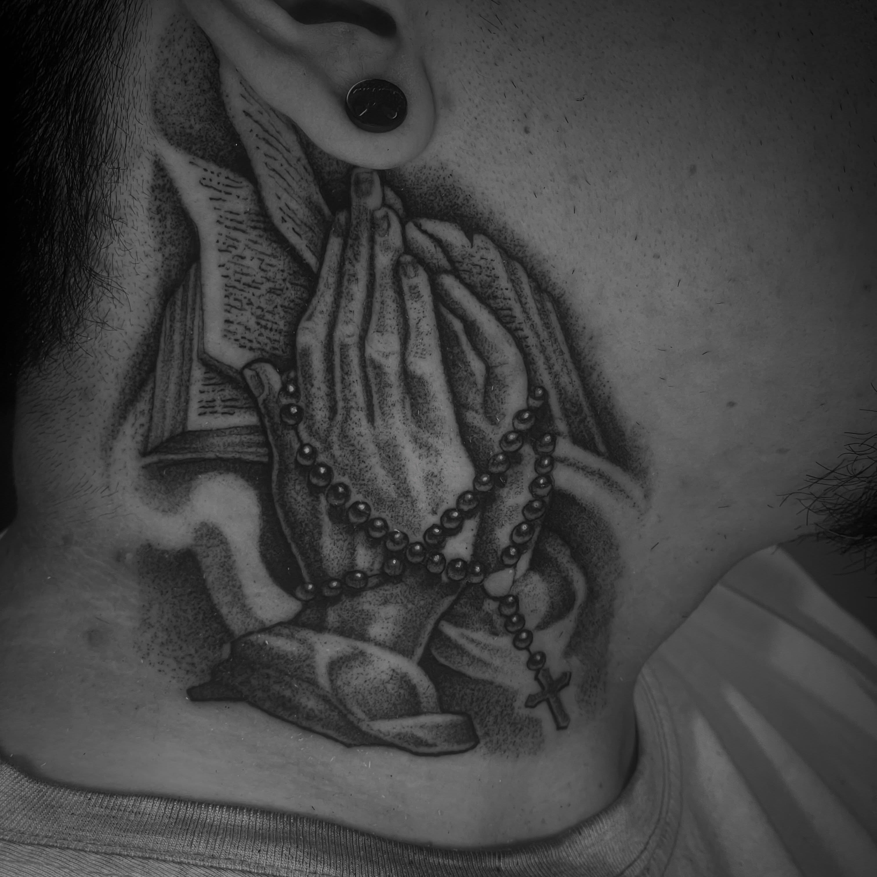 Praying hands with rosary dotwork tattoo on the neck by Shadoww Espinoza