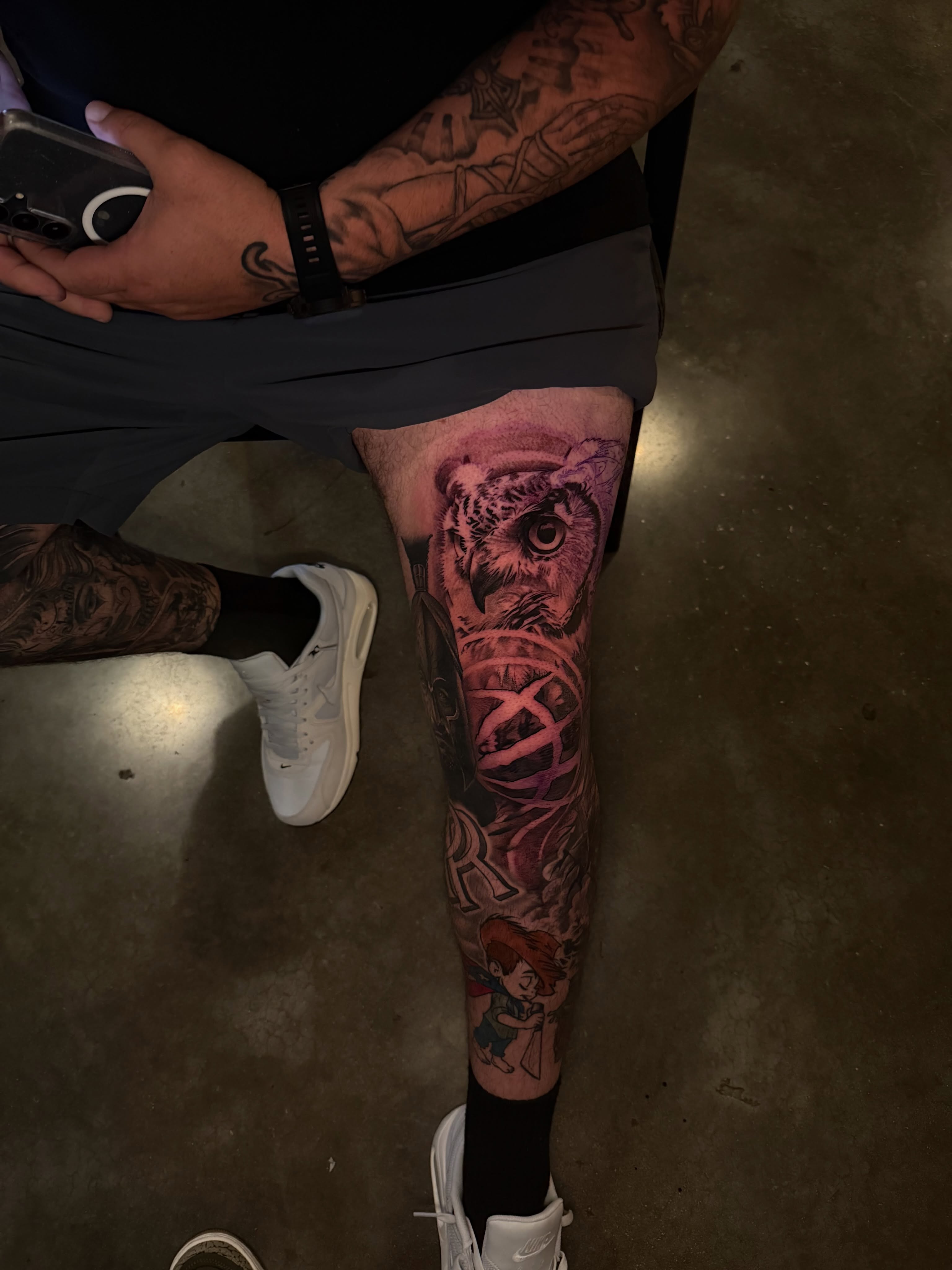 Owl and tiger realism tattoo on the leg by Lemaih Gonzalez