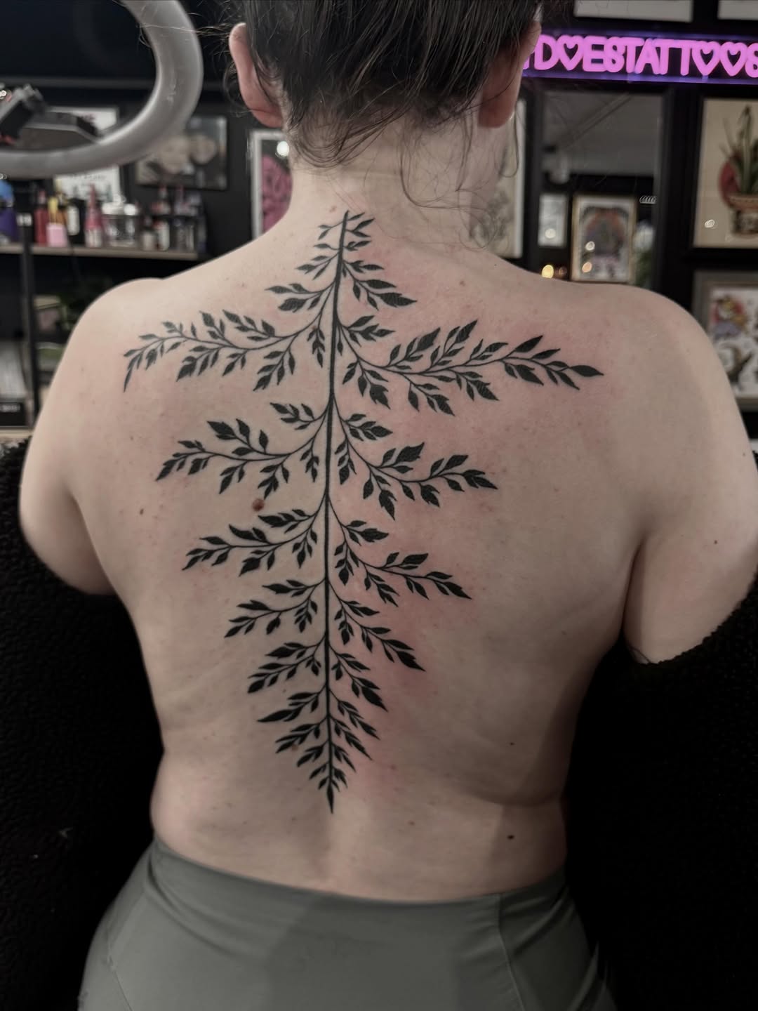Tattoo by @emmydoestattoos โ blackwork