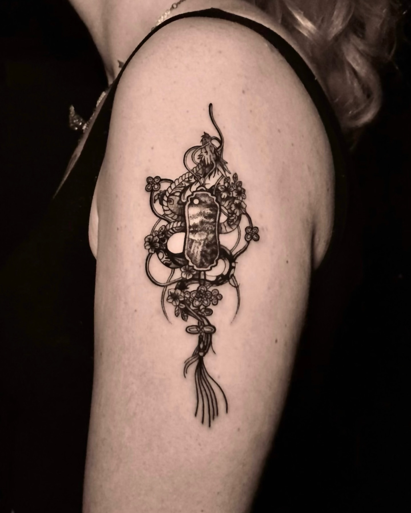 Tattoo by @moom_tattoo — black_and_grey