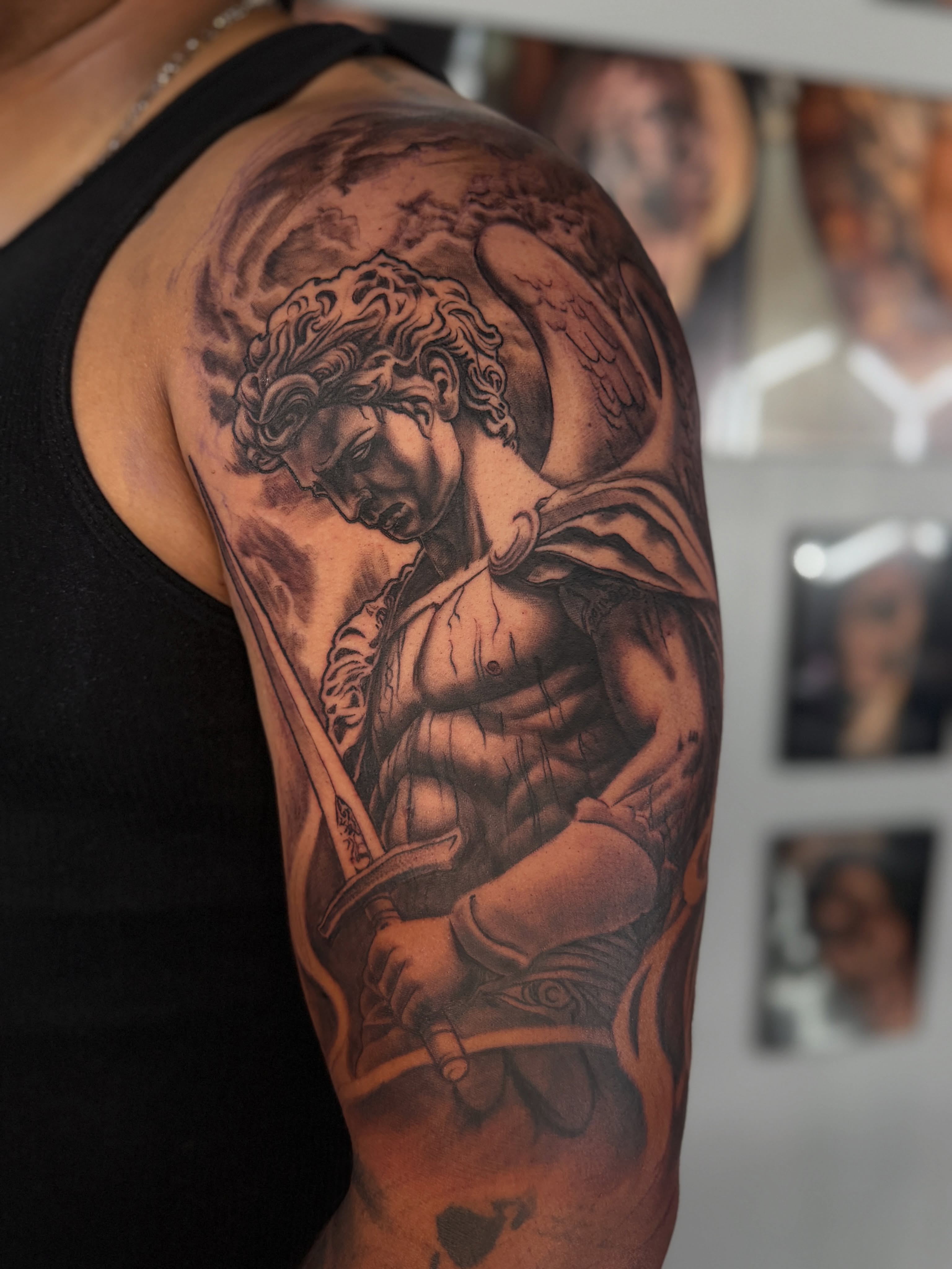 Tattoo by @lasmanosdeltoro — black_and_grey, realism