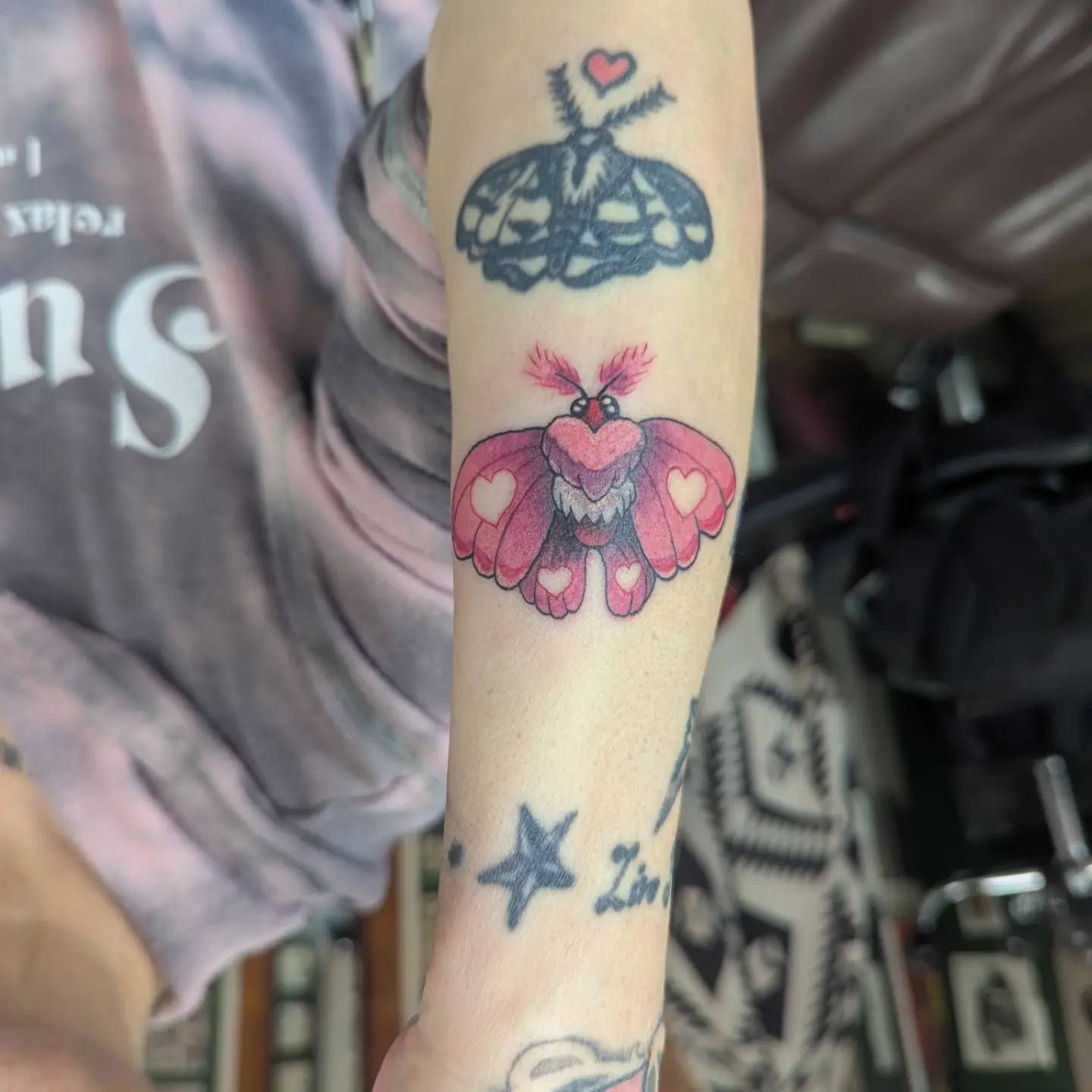 Tattoo by @skiesafiretattoo — new_school, dotwork