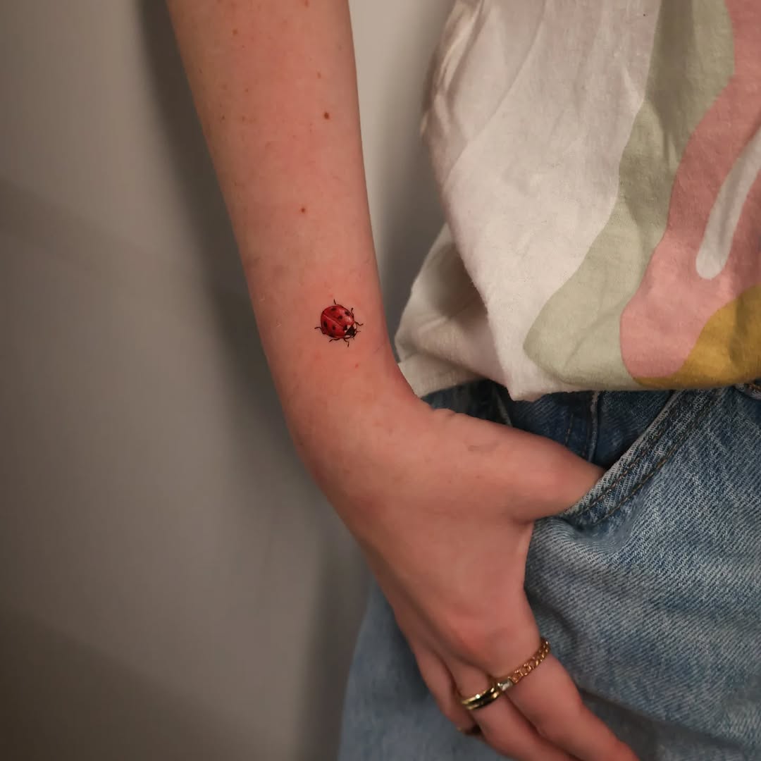 Tattoo by @joc_o_tattoo — fine_line, realism