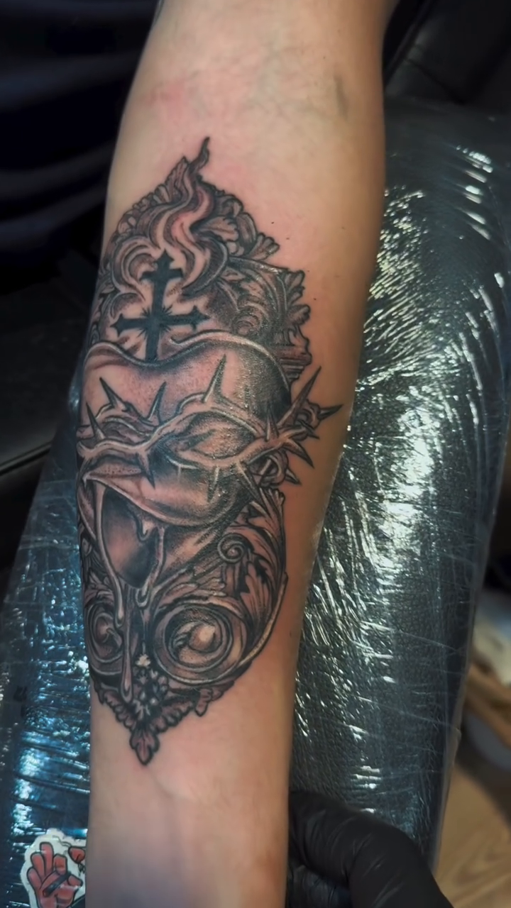 Tattoo by @tattoos_byoso β dark_realism, ornamental