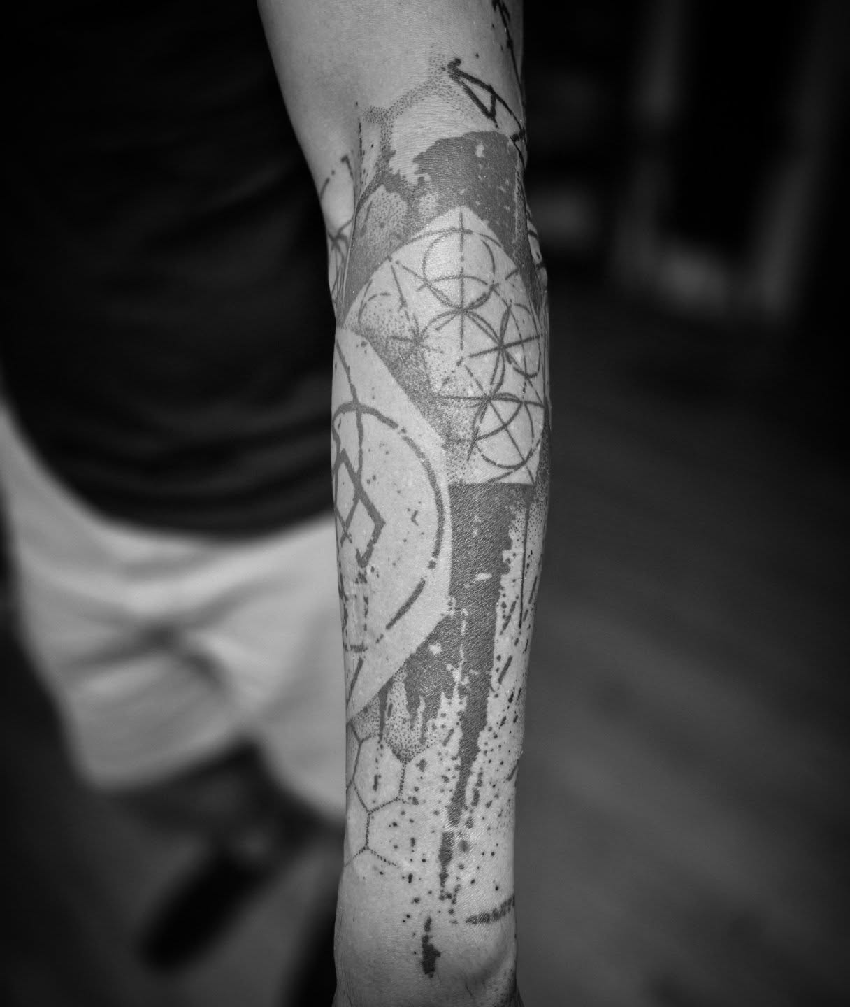 Tattoo by @aaronistattoo — dotwork, geometric