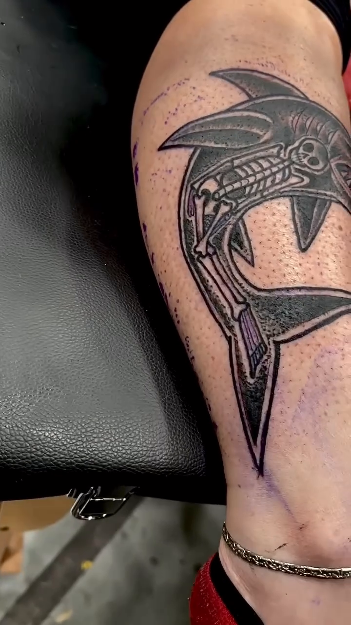 Tattoo by @david_robinowitz — blackwork, geometric