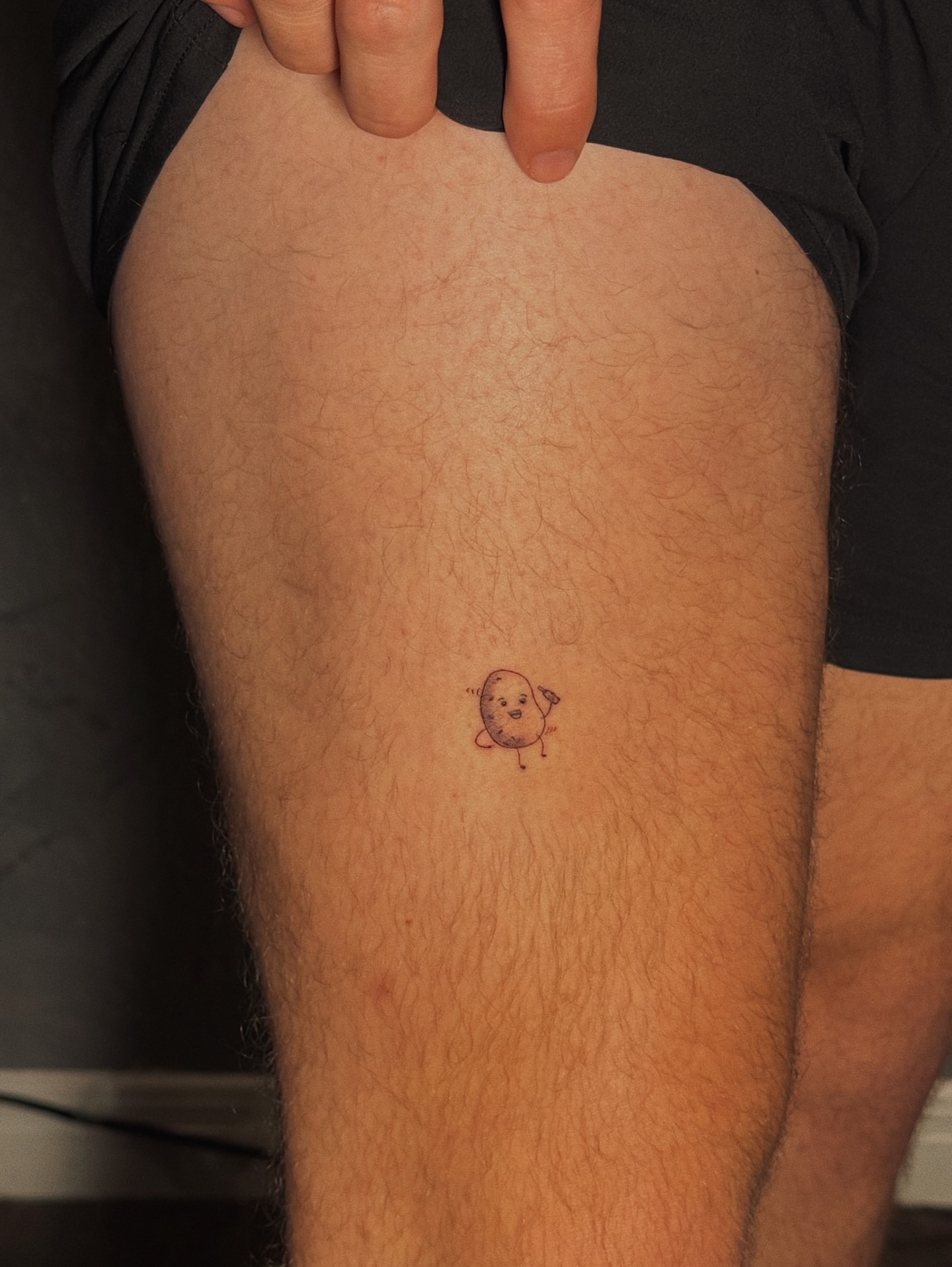 Potato dotwork tattoo on the thigh by Luisa Duarte