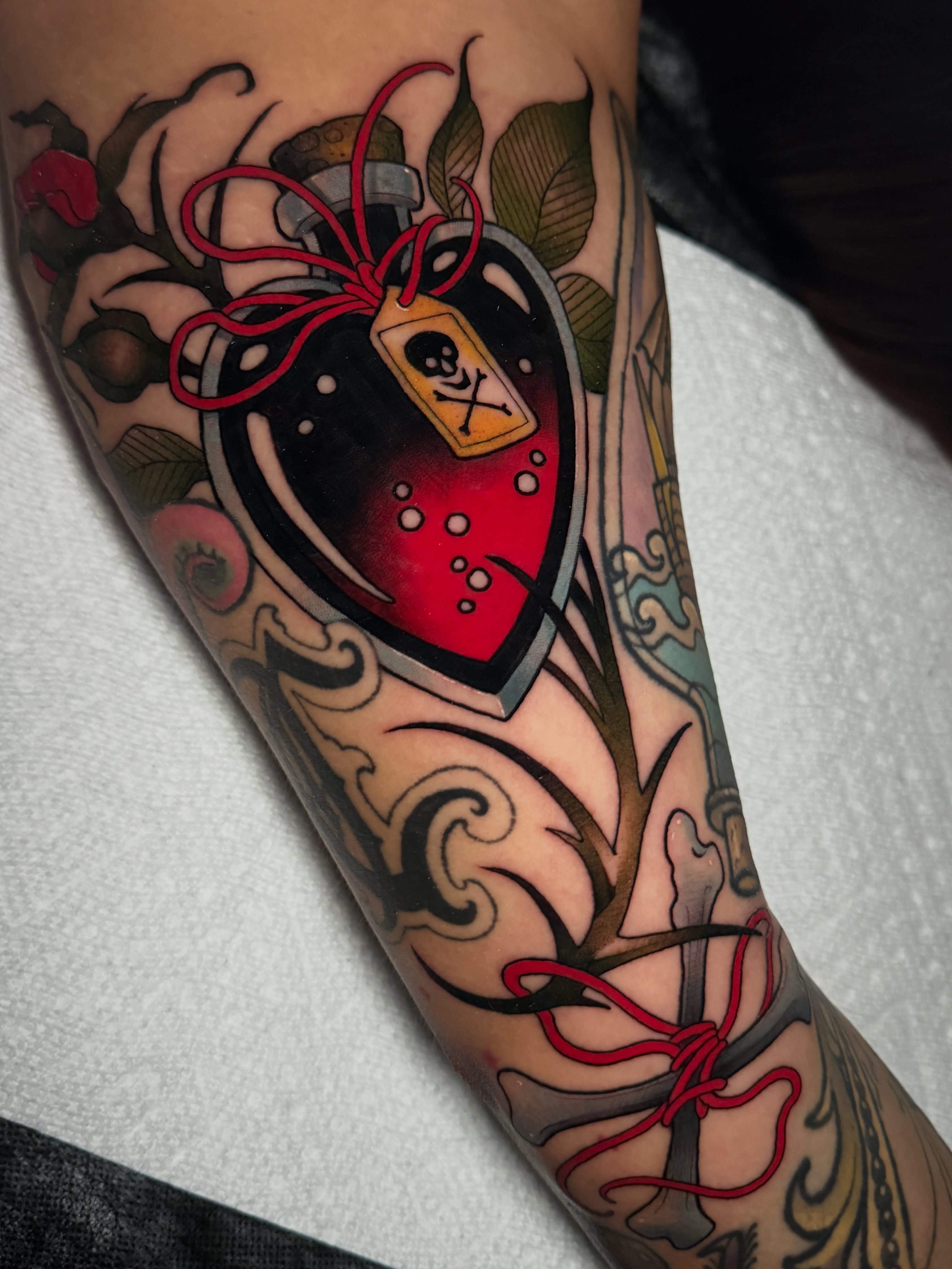 Tattoo by @lady.blackwell.tattoos β american_traditional