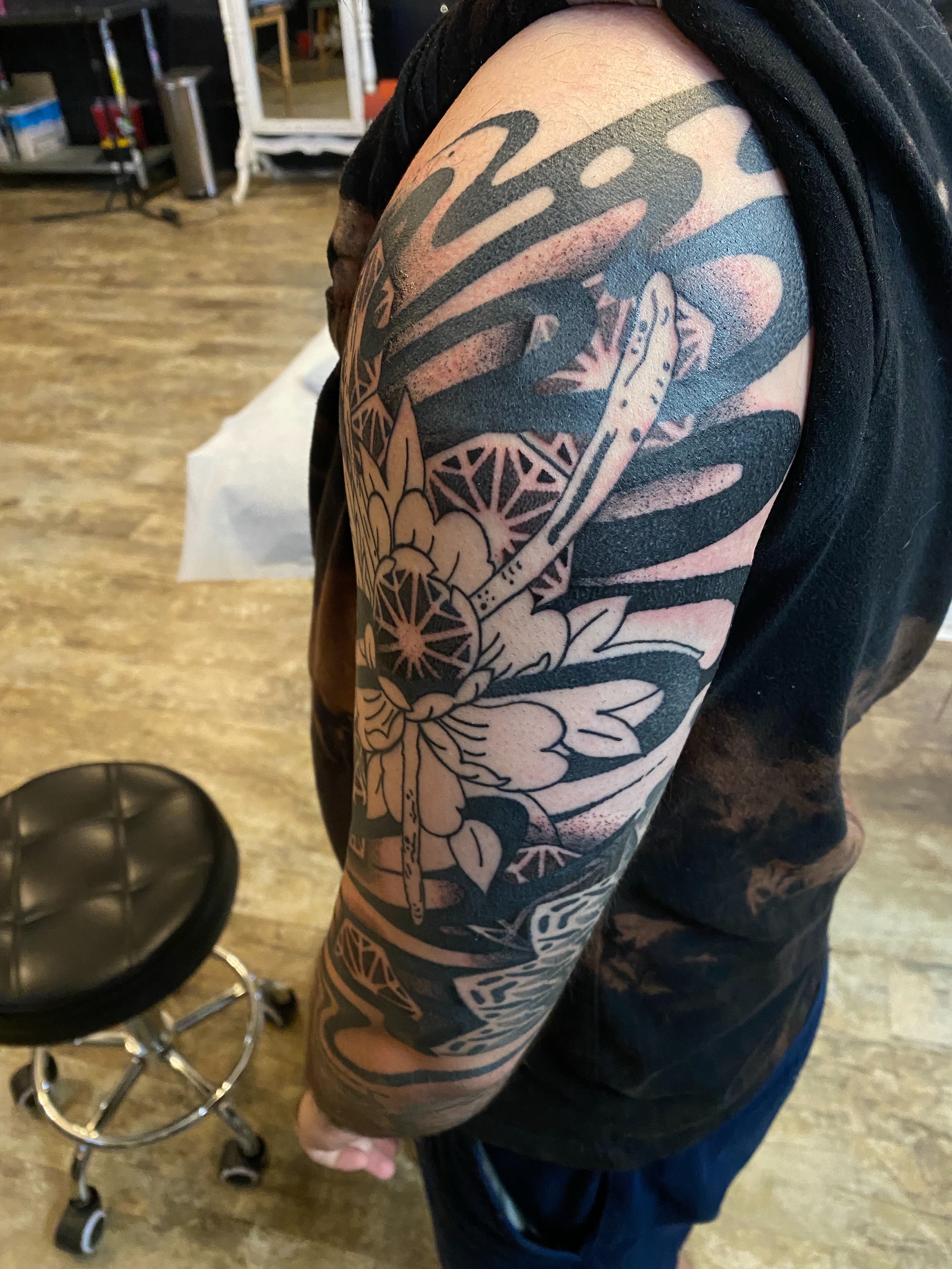 Tattoo by @esauuce — american_traditional, black_and_grey