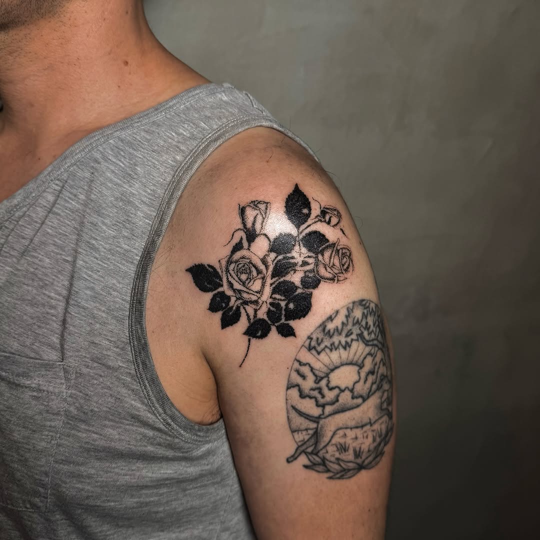 Roses and landscape realism tattoo on the shoulder by Javier  Darder 𓃭𓀠✬✹☄︎❁☠︎³³