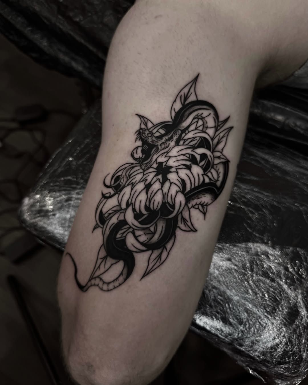 Tattoo by @vamos_tat — black_and_grey