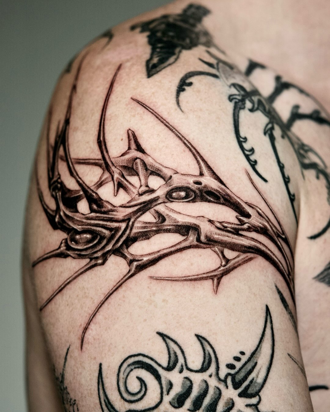 Tattoo by @sailor_solar_ — black_and_grey, geometric