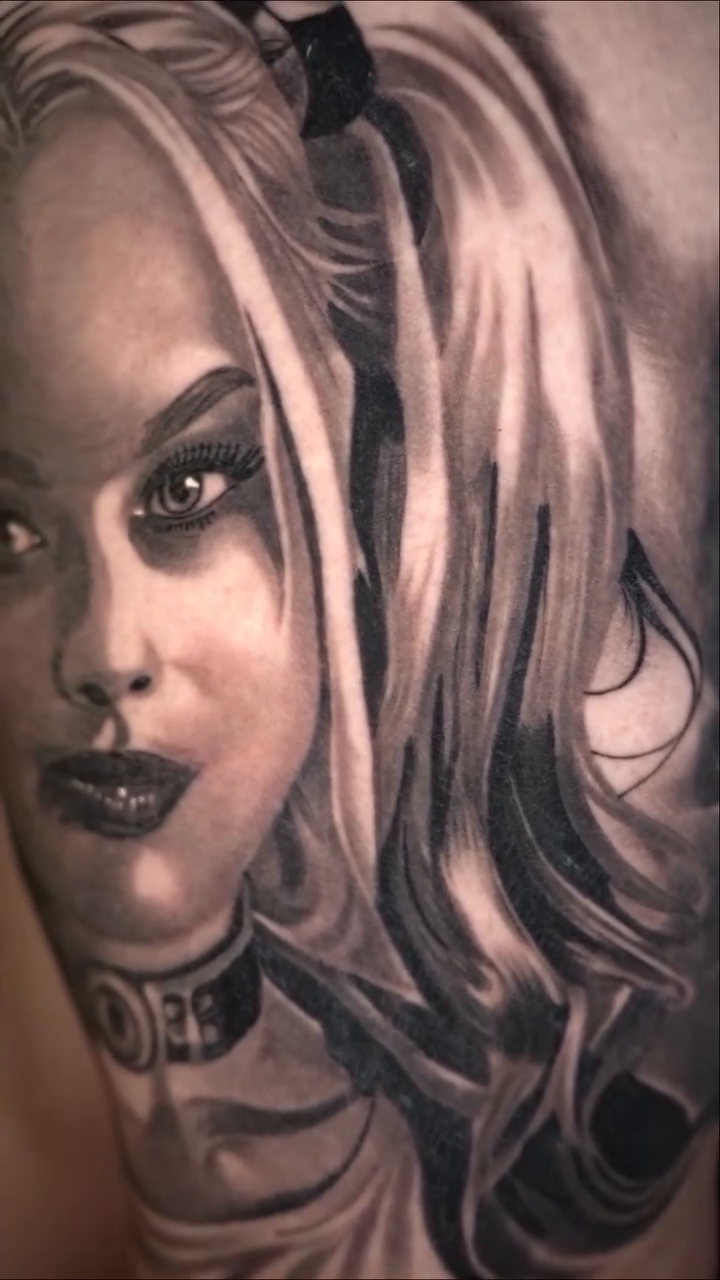 Harley Quinn portrait realism tattoo on the head by Travis