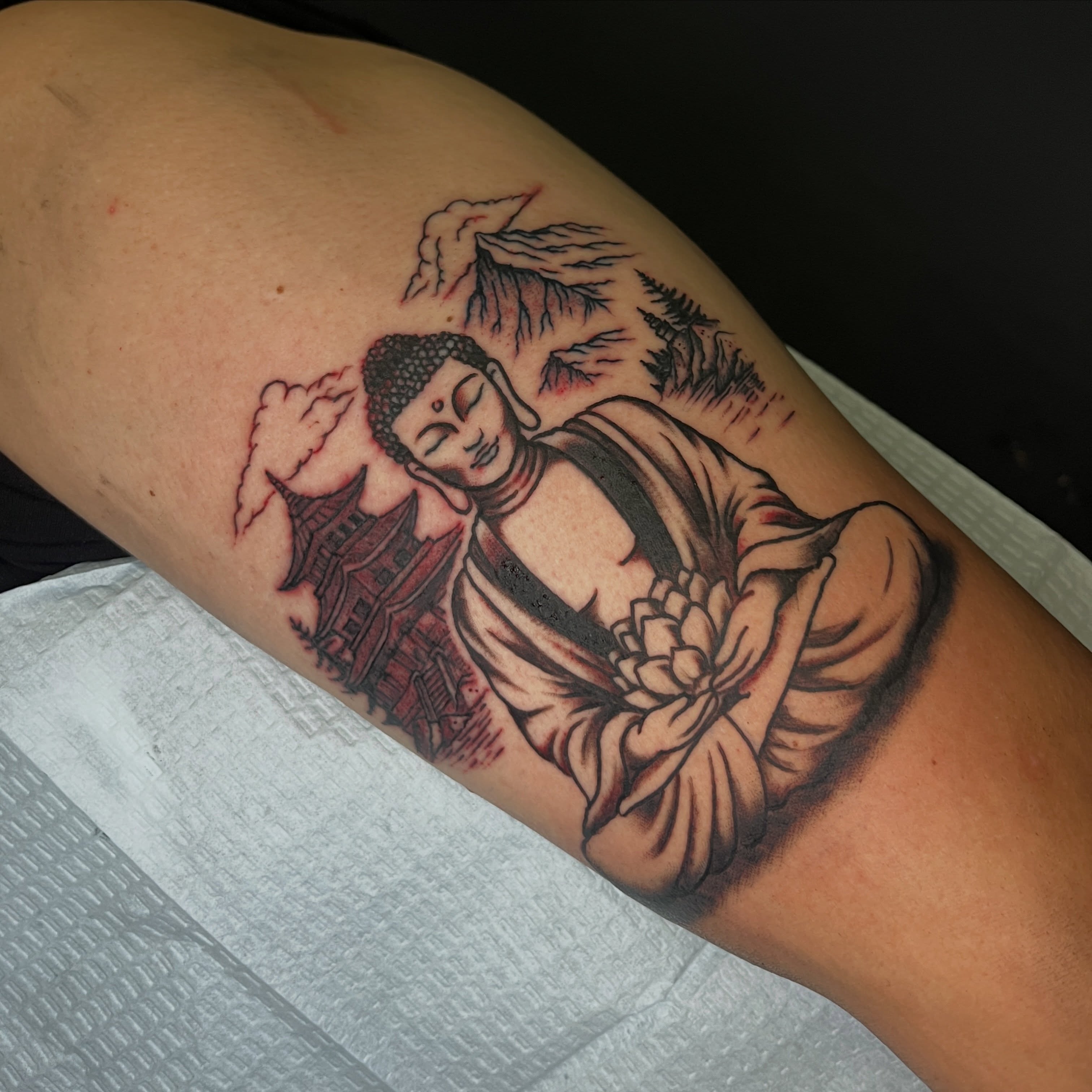 Tattoo by @bbcrla — black_and_grey