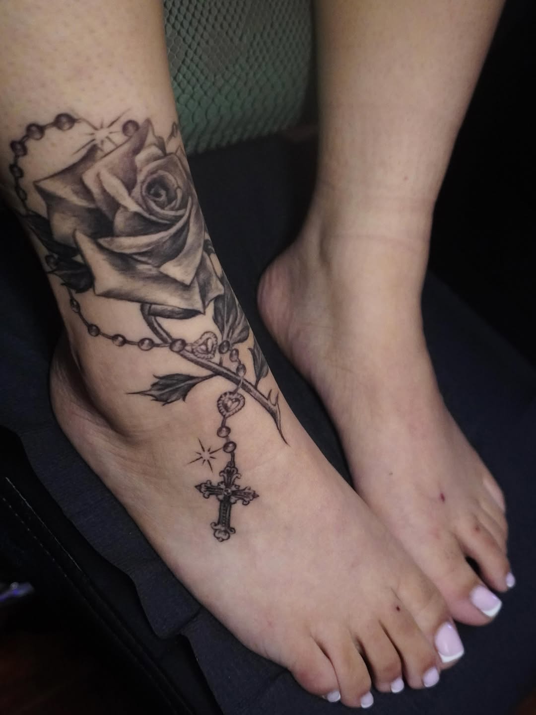 Tattoo by @reytatu — black_and_grey, realism