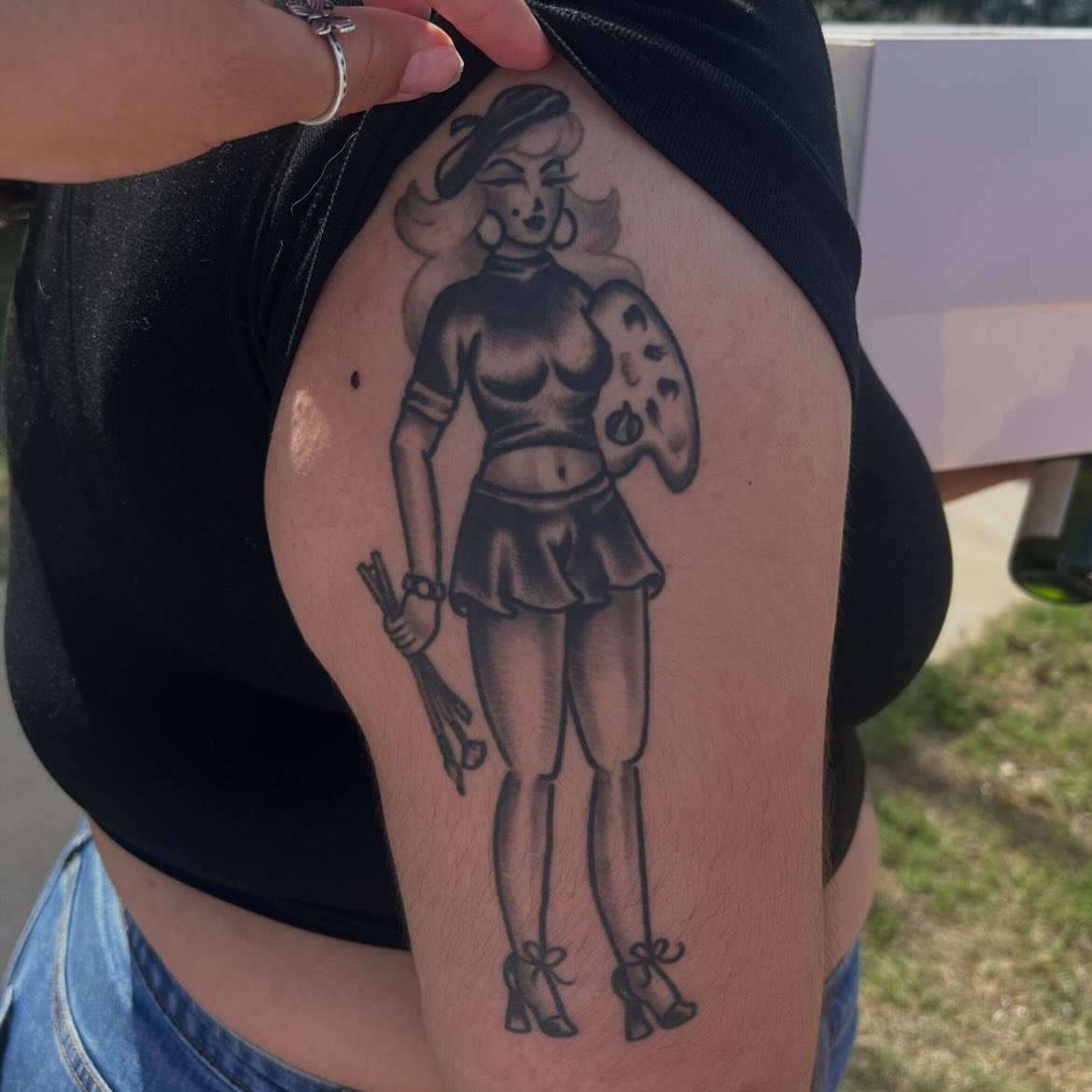Female artist American traditional tattoo on the thigh by Sanjuanita