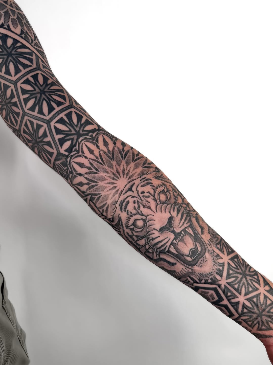Tattoo by @luna_sea_tattoo — black_and_grey, geometric