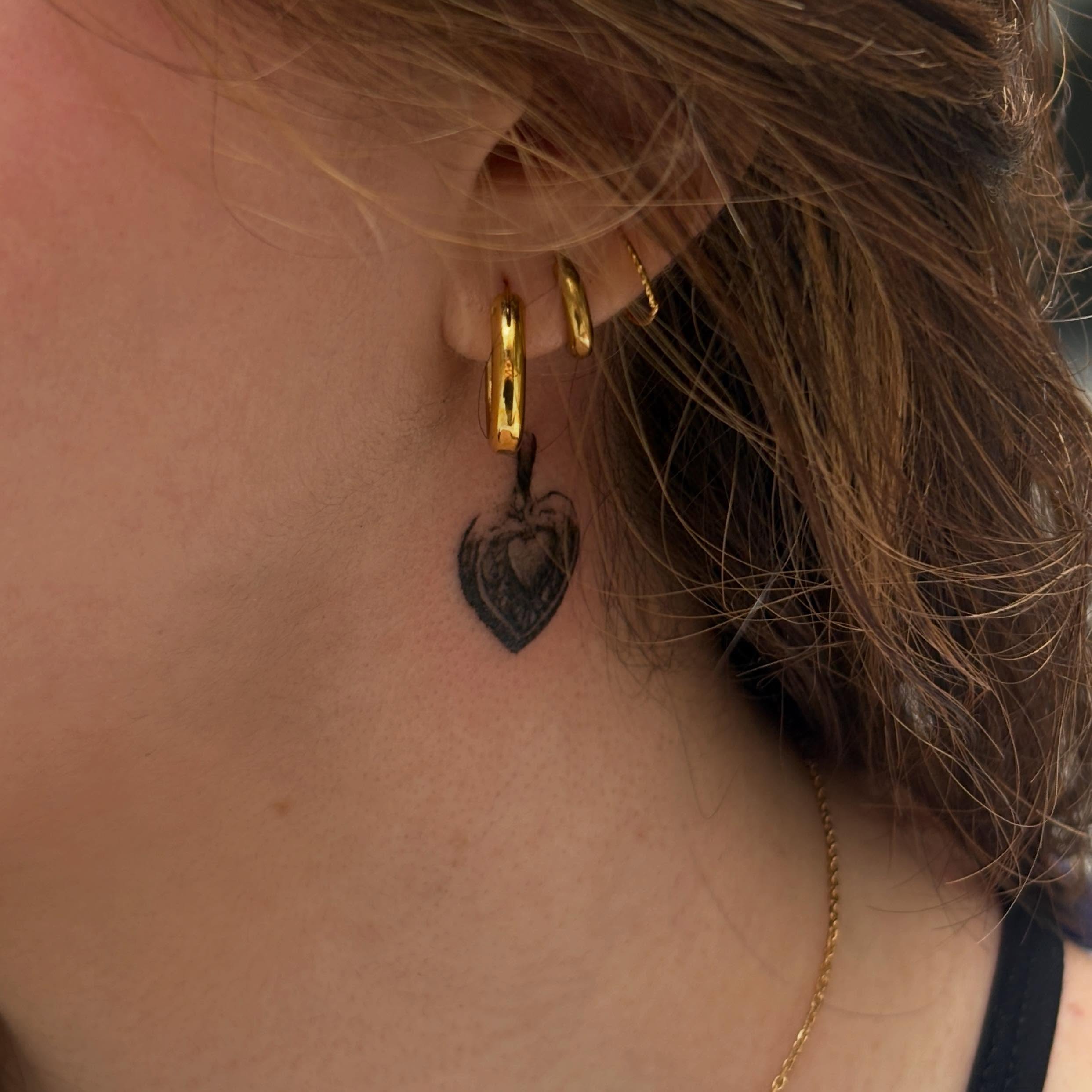 Tattoo by @erinhasagun β black_and_grey