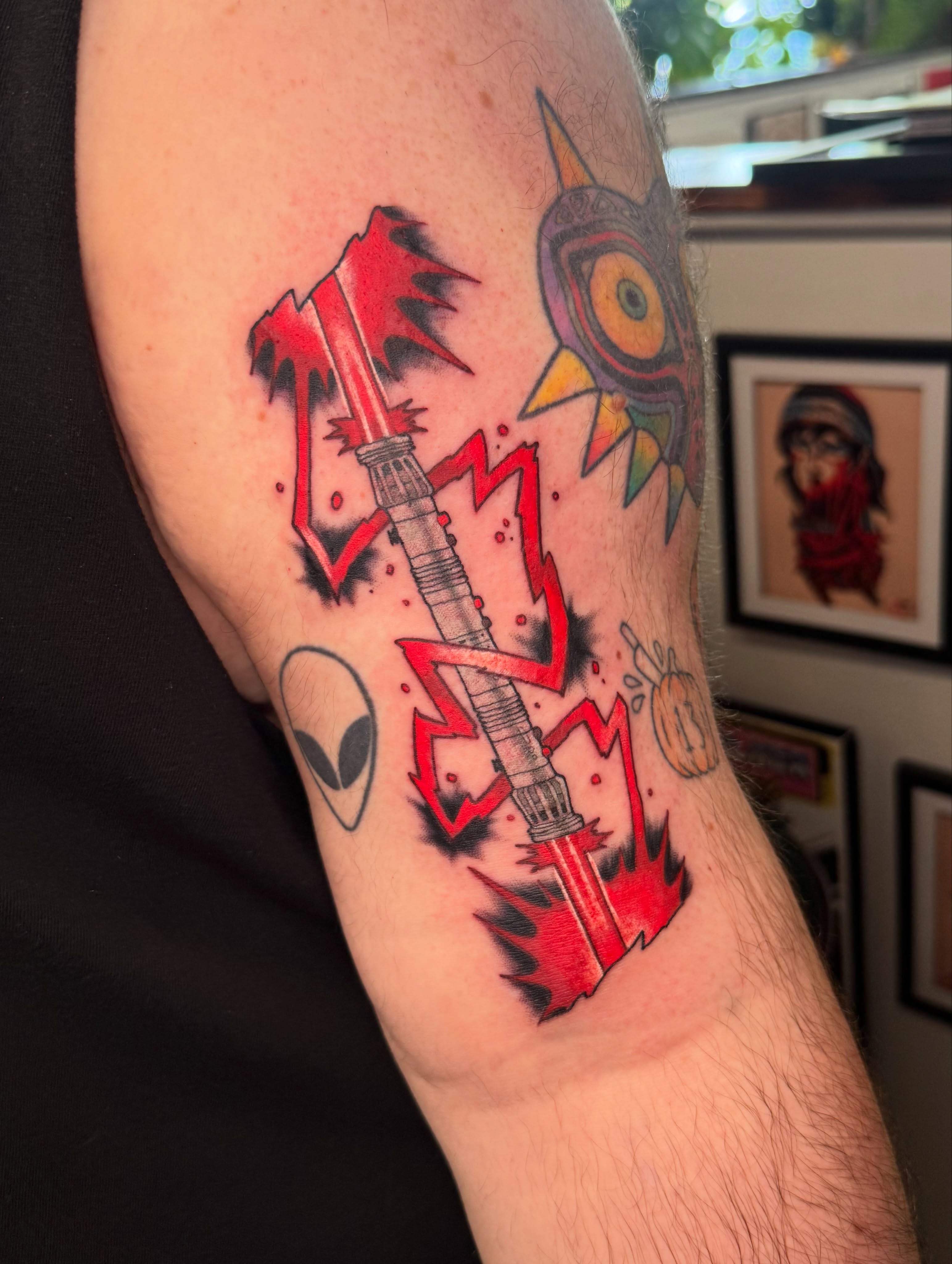 Tattoo by @todoroshetattoos โ american_traditional, dotwork