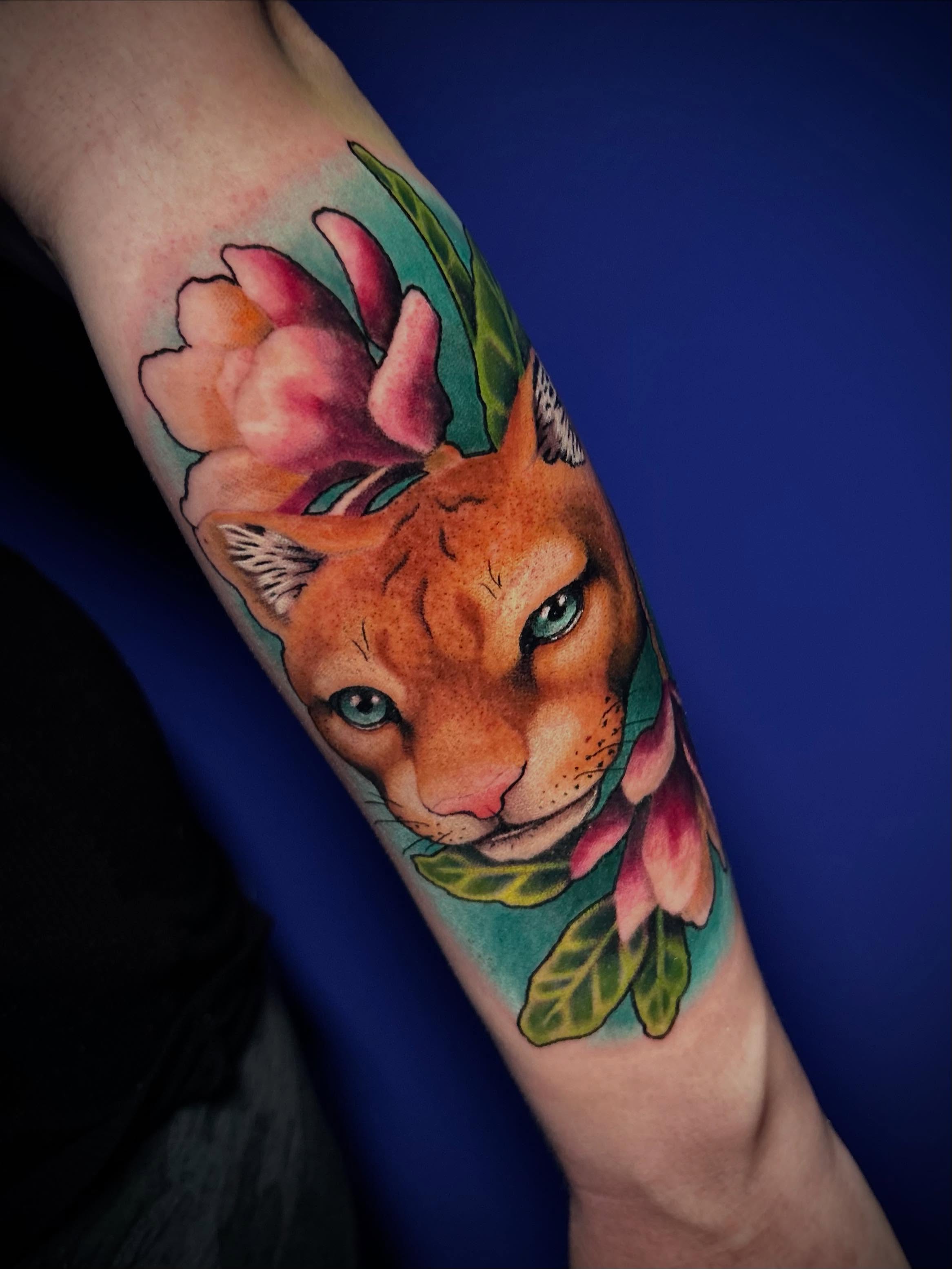 Tattoo by @dani_does_tatts โ realism