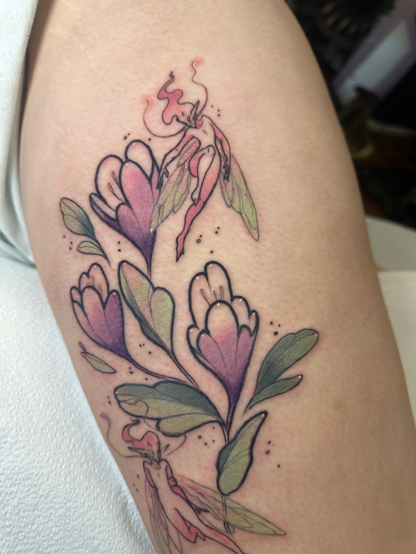 Tattoo by @sashawren_tattoos — dotwork, watercolor