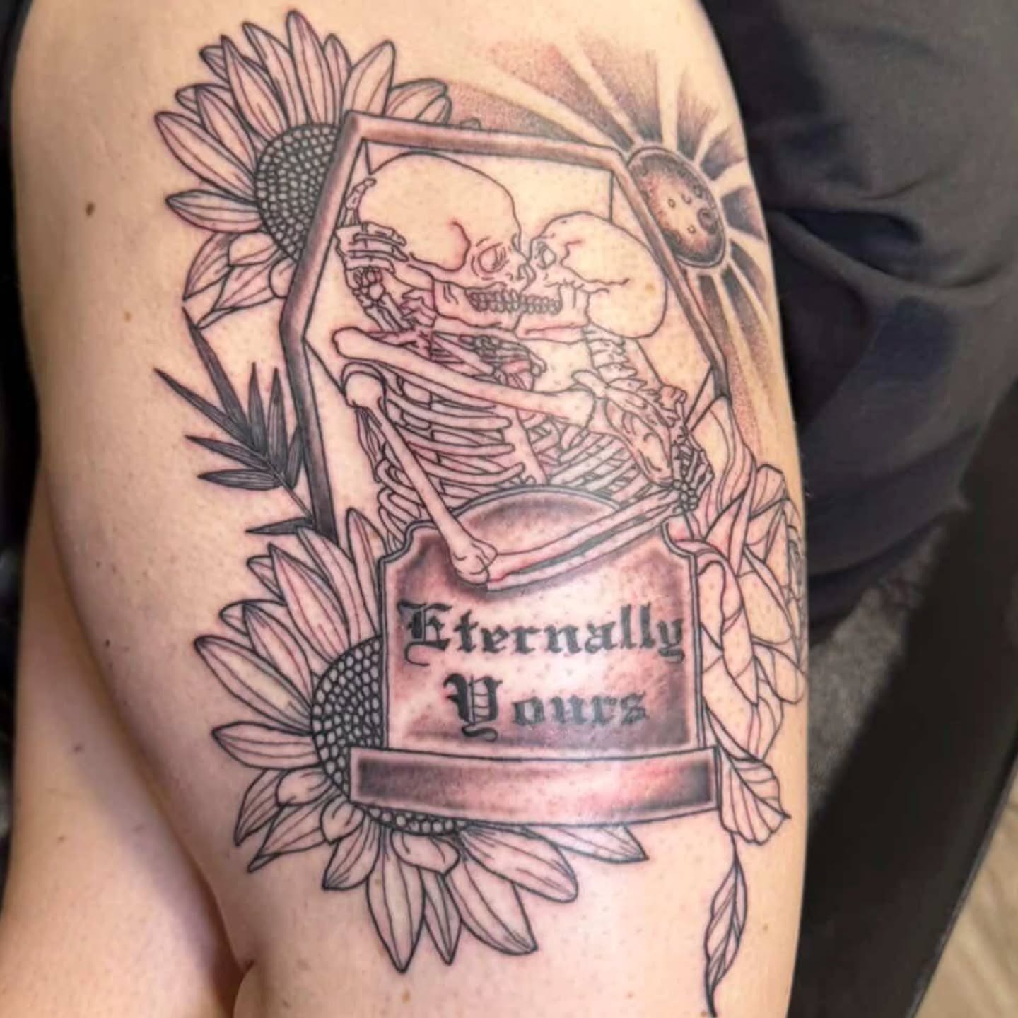 Skeleton couple realism tattoo on the thigh by Captain Michael Devious