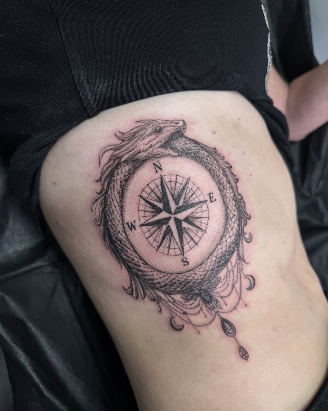Tattoo by @natalierosas_ โ black_and_grey, geometric