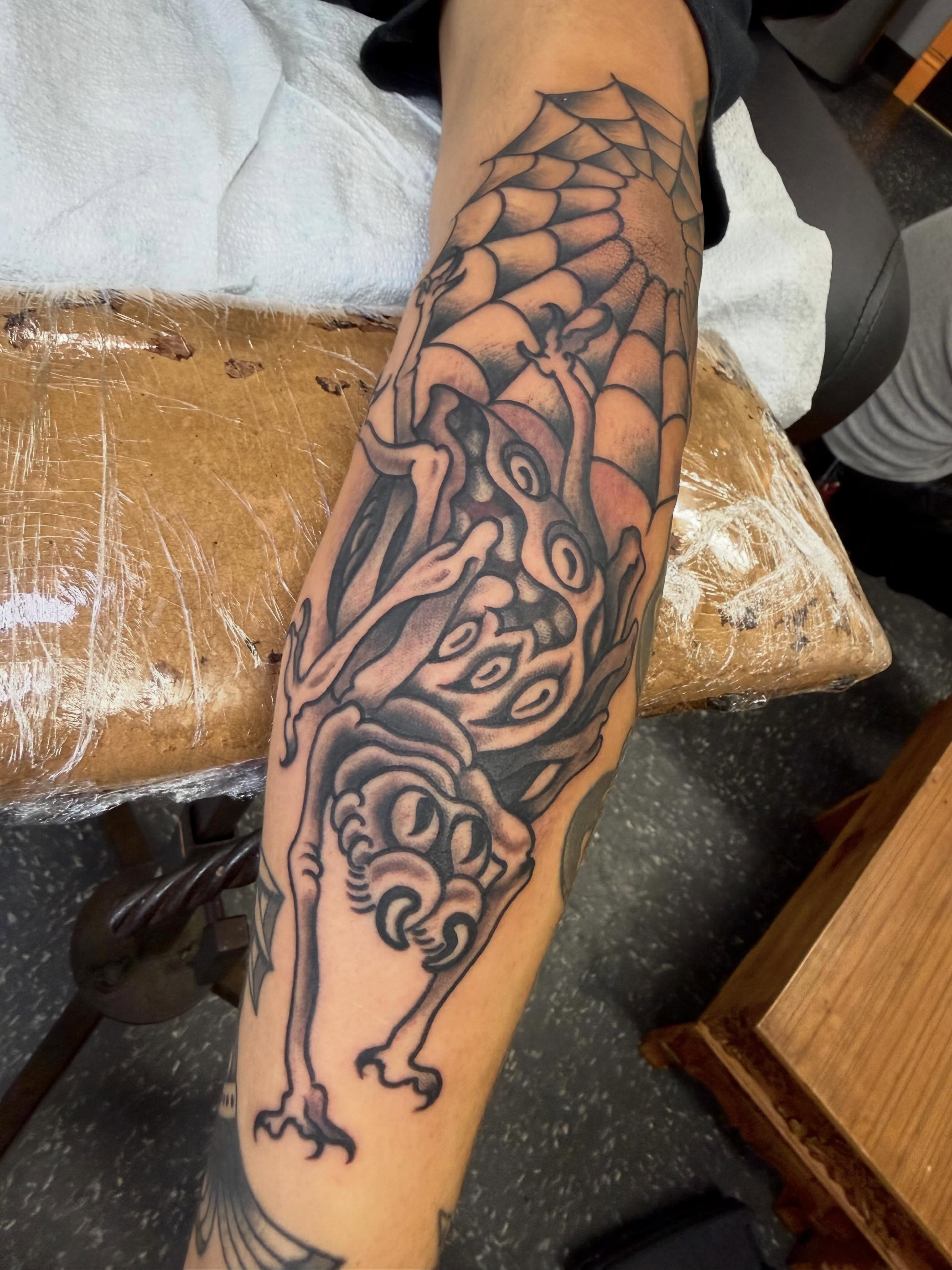 Tattoo by @chris_de_armas — black_and_grey, geometric