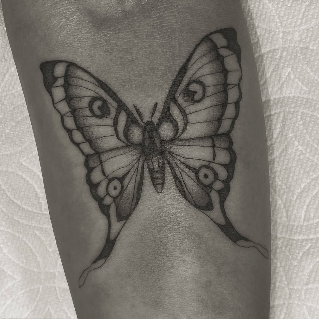 Tattoo by @thedrywiper — black_and_grey, dotwork