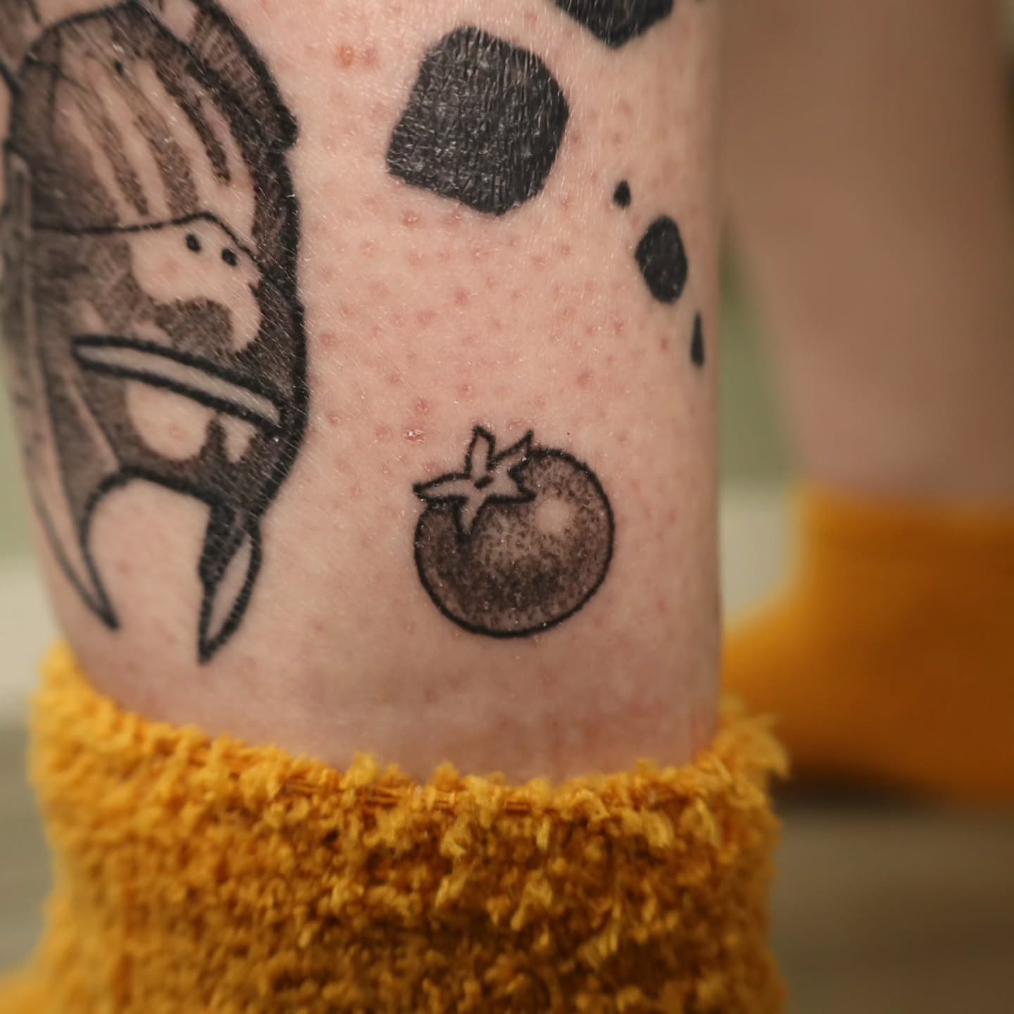 Tattoo by @catsclawtattoo — dotwork