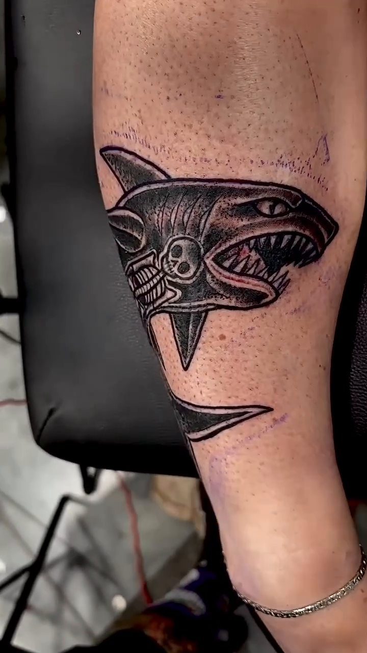 Tattoo by @david_robinowitz — blackwork, geometric