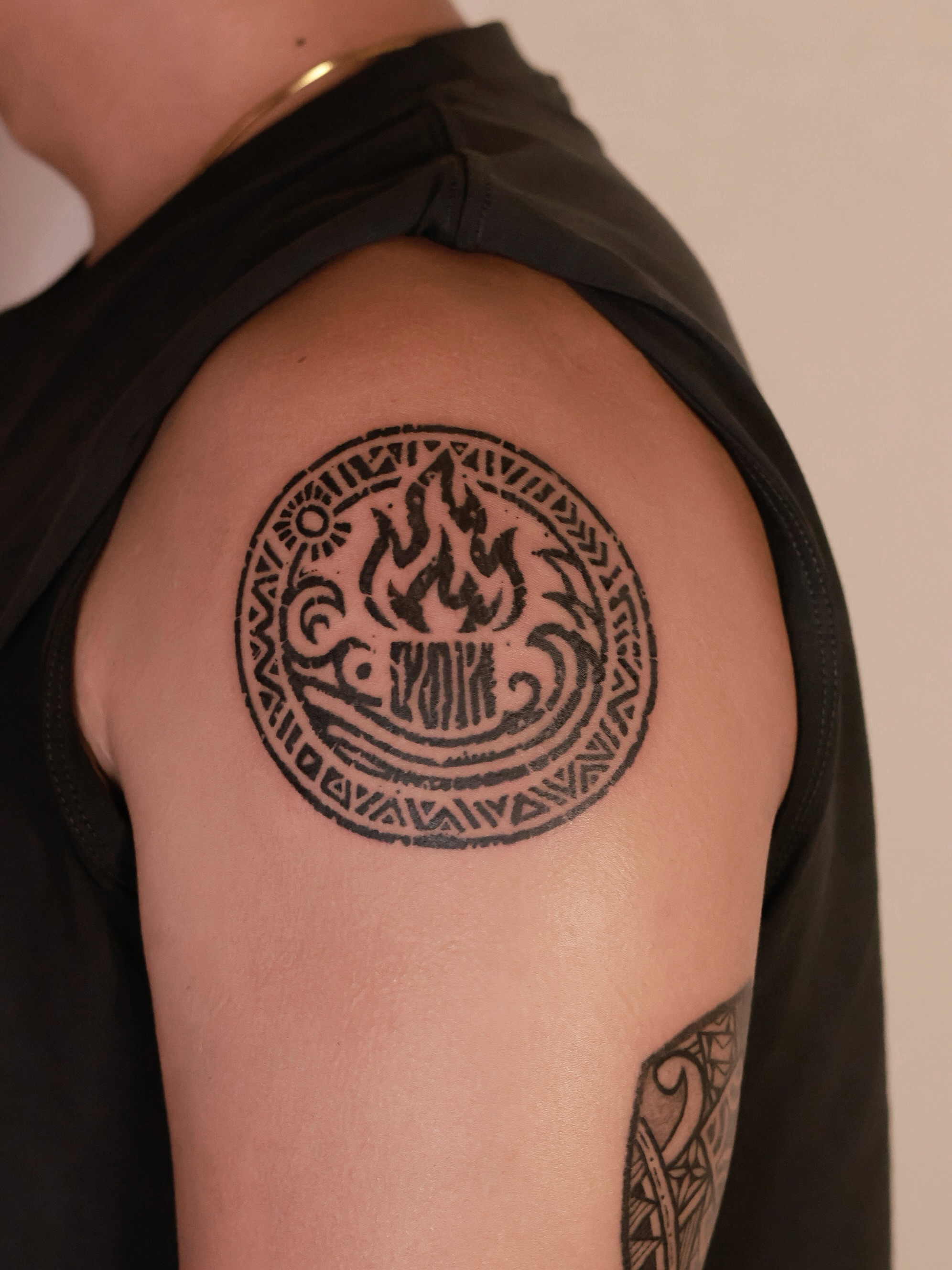 Tattoo by @momotattoo0906 — black_and_grey, tribal