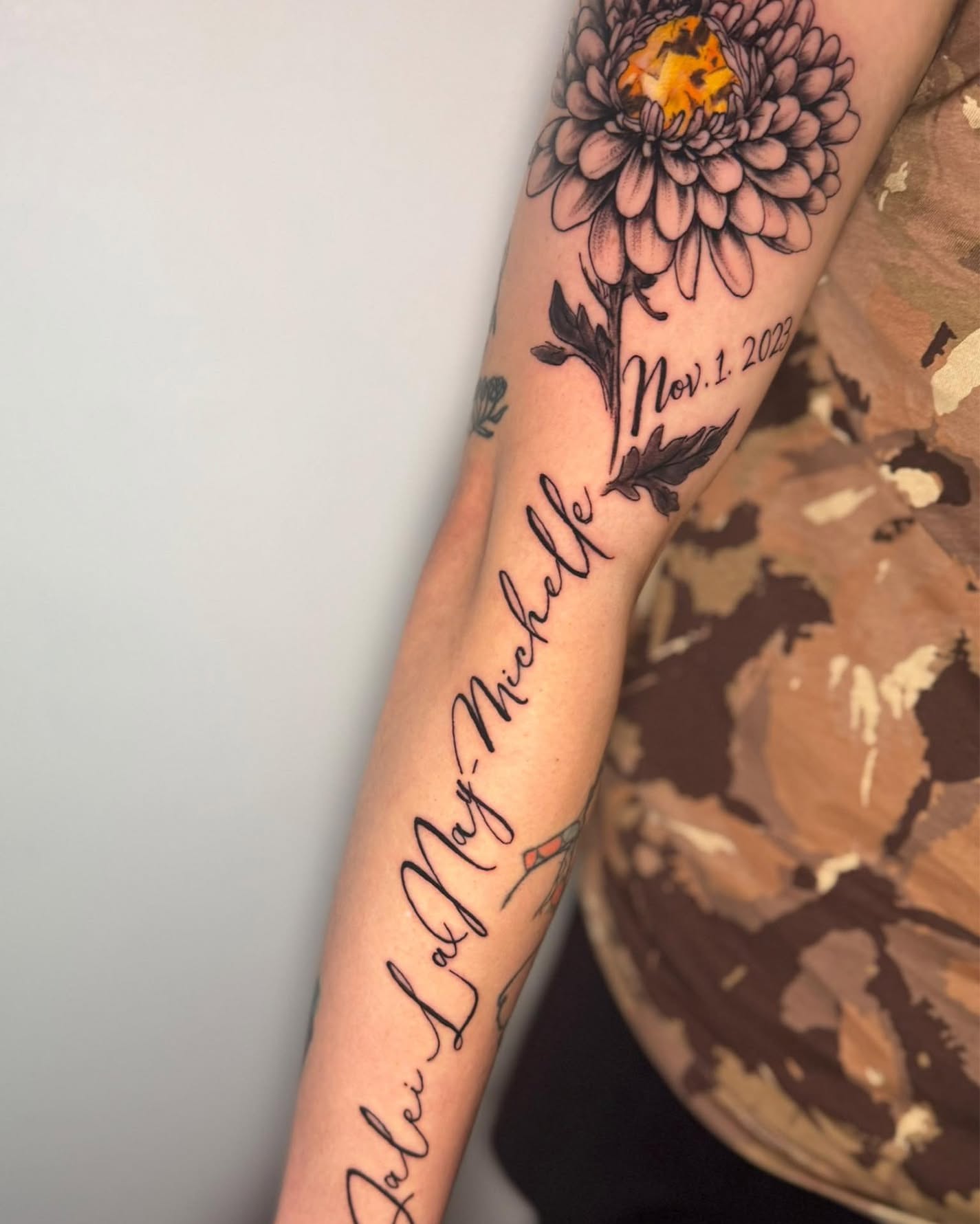 Tattoo by @iamsheinks — black_and_grey