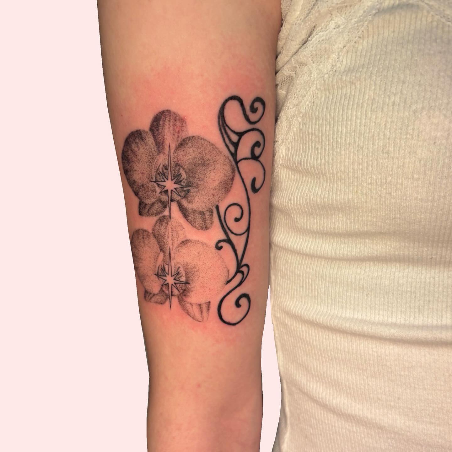 Tattoo by @jo.tattoos47 — dotwork