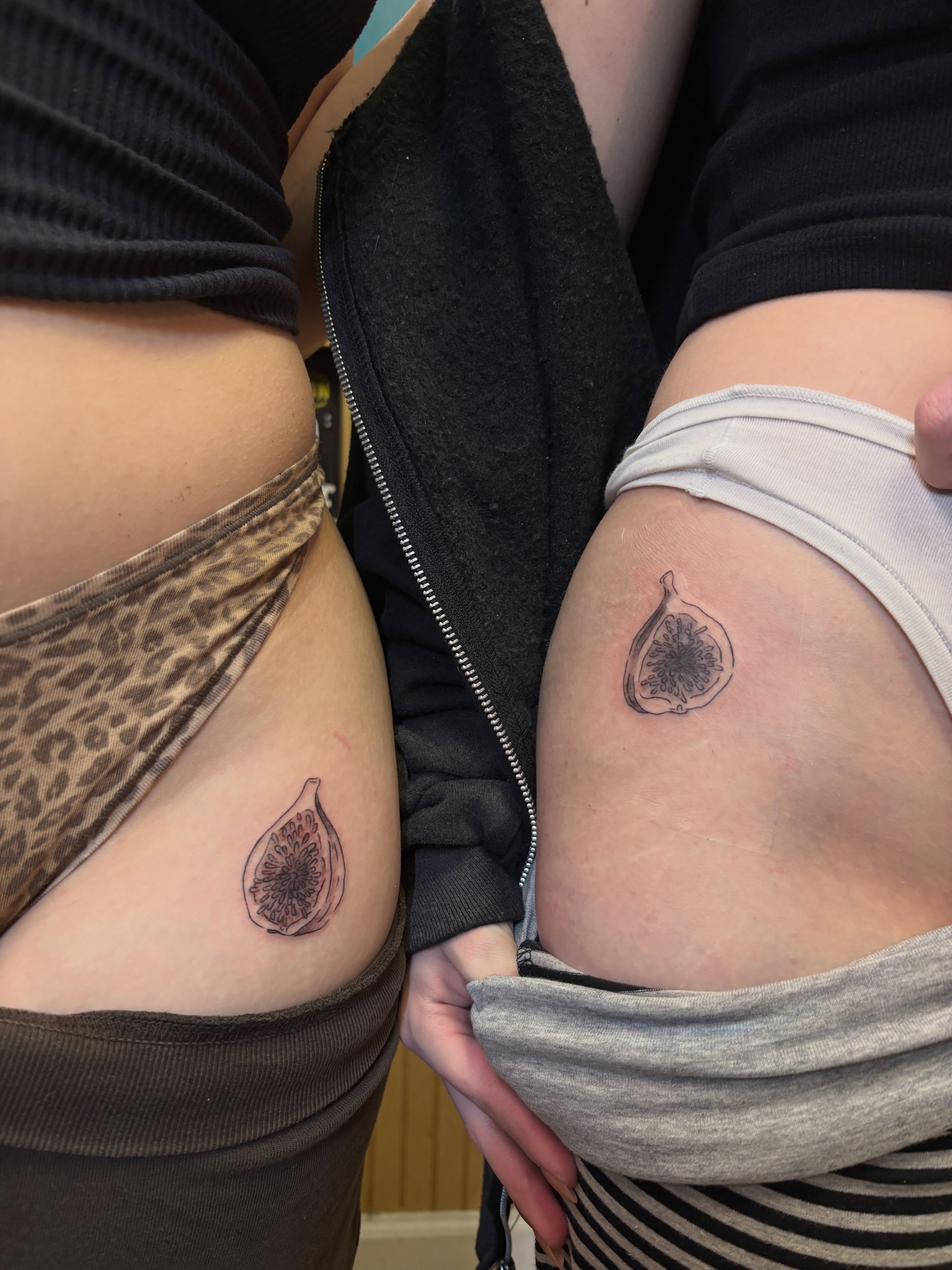 Fig black and grey tattoo on the thigh by ⋆.˚ ☾ .⭒˚ alaina