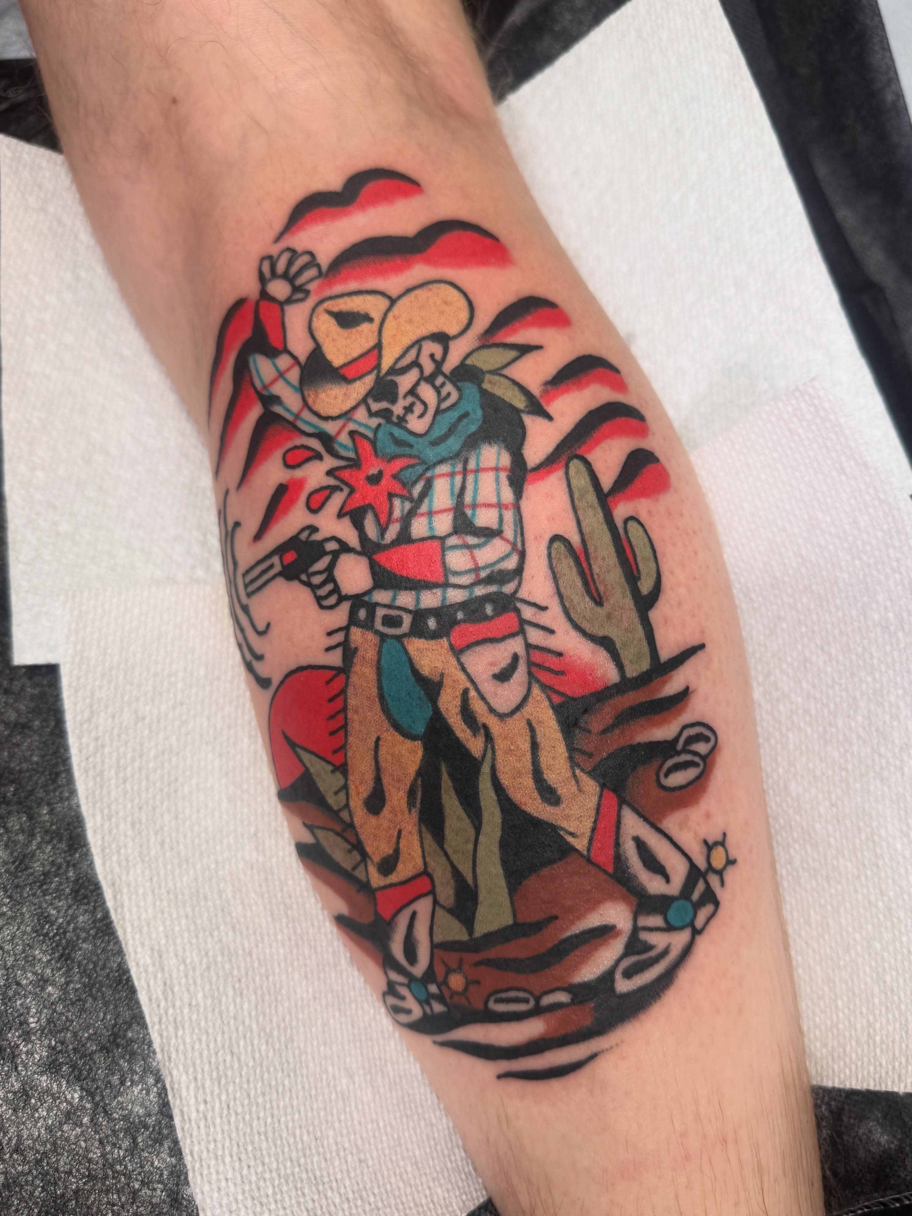 Tattoo by @lilygtattoo β american_traditional