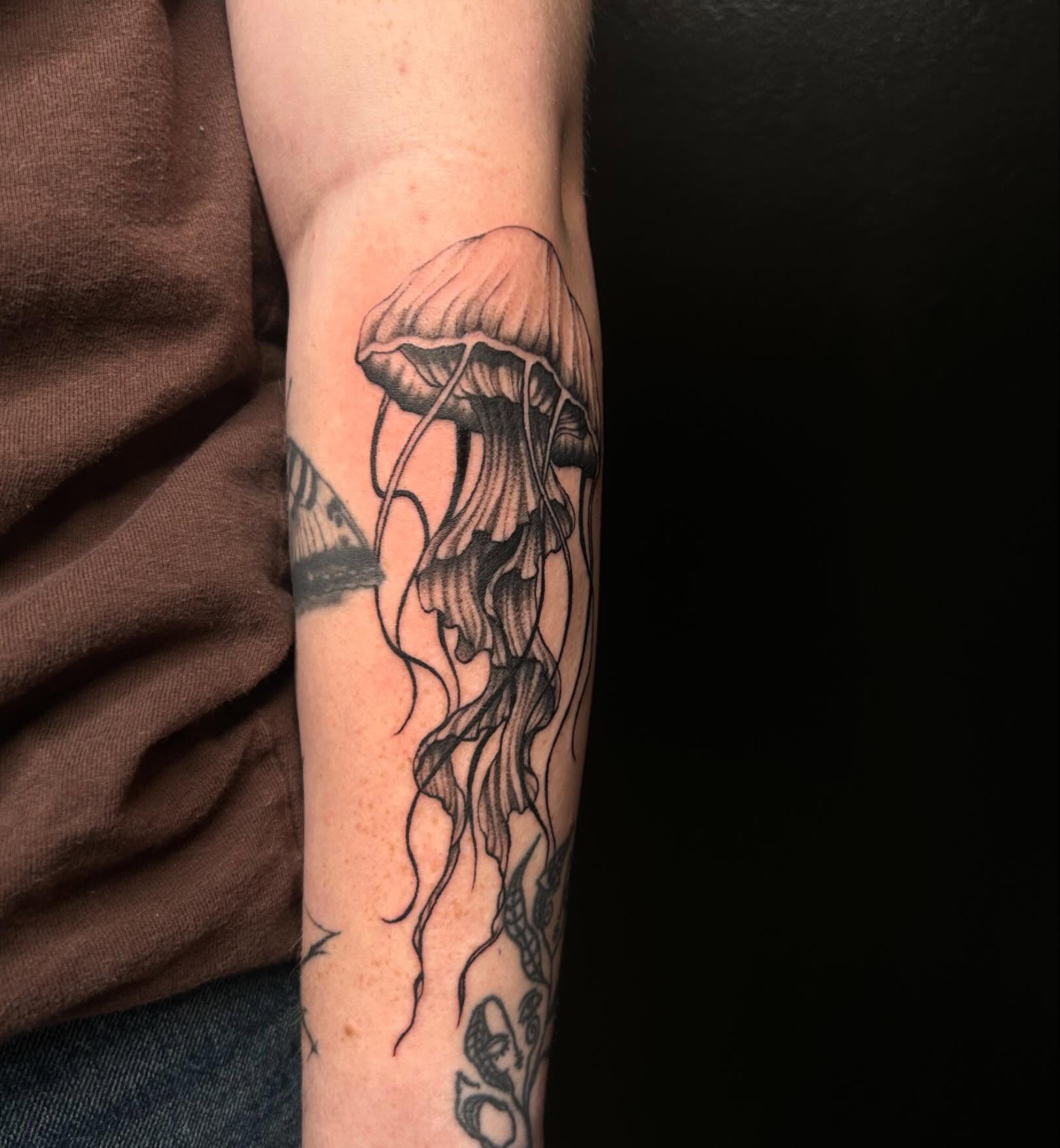 Tattoo by @socratiicrrat — black_and_grey