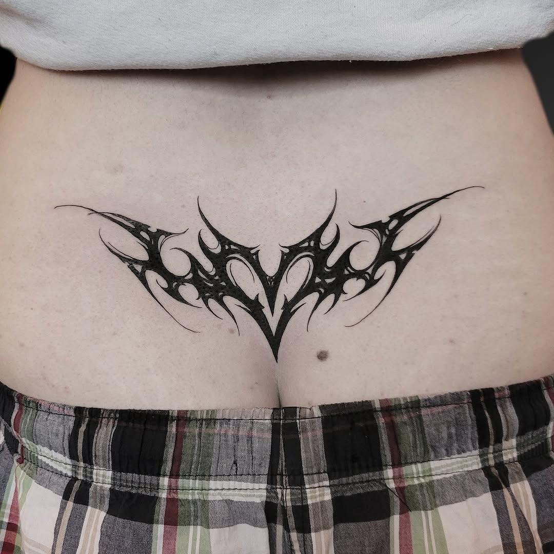 Tattoo by @arickreesetattoos — blackwork