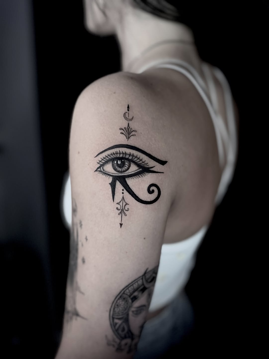 Eye of horus with ornamental details tribal tattoo on the shoulder by 𝕭𝖆𝖇𝖊𝖔𝖓𝖙𝖍𝖊𝖒00𝖓🌙🪬, Colorado Springs, Colorado